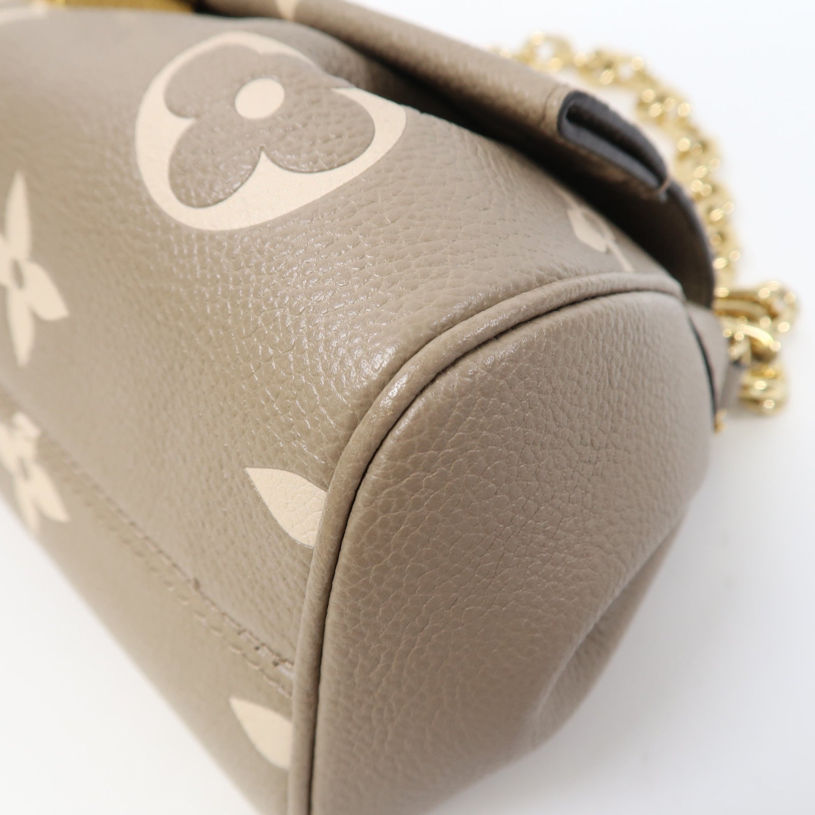 LOUIS VUITTON Monogram Empreinte Favorite金扣鏈帶肩背袋灰色