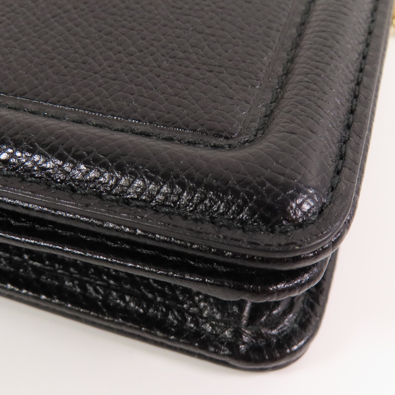 Salvatore Ferragamo 牛皮皮革Wallet On Chain金扣鏈帶肩背袋