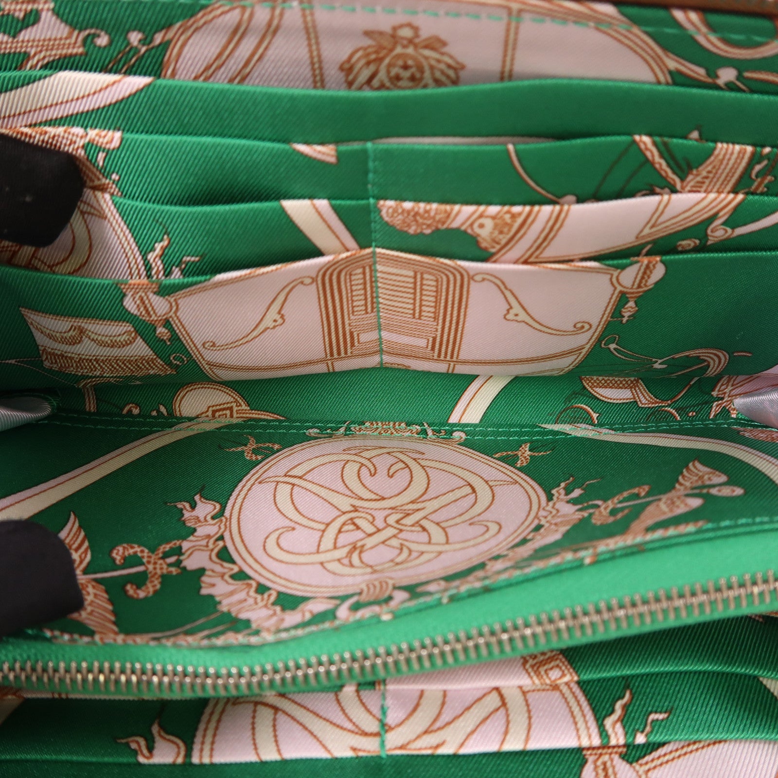 HERMES Epsom皮革Silk-In Wallet銀扣長錢包Gold