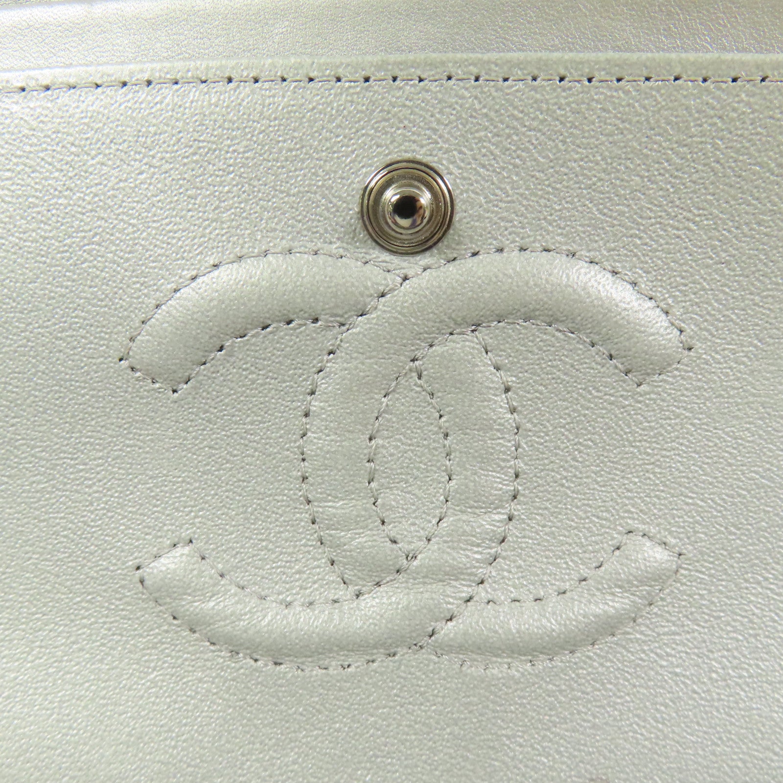 CHANEL 漆皮皮革Classic 23銀扣鏈帶肩背袋