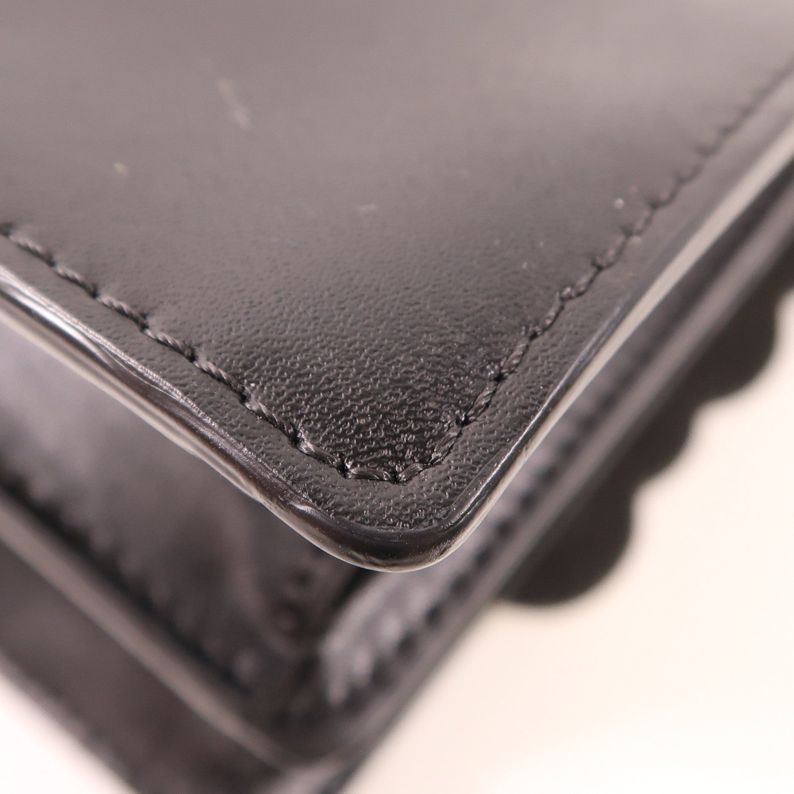 FENDI 牛皮皮革Shoulder Bag金扣肩背袋