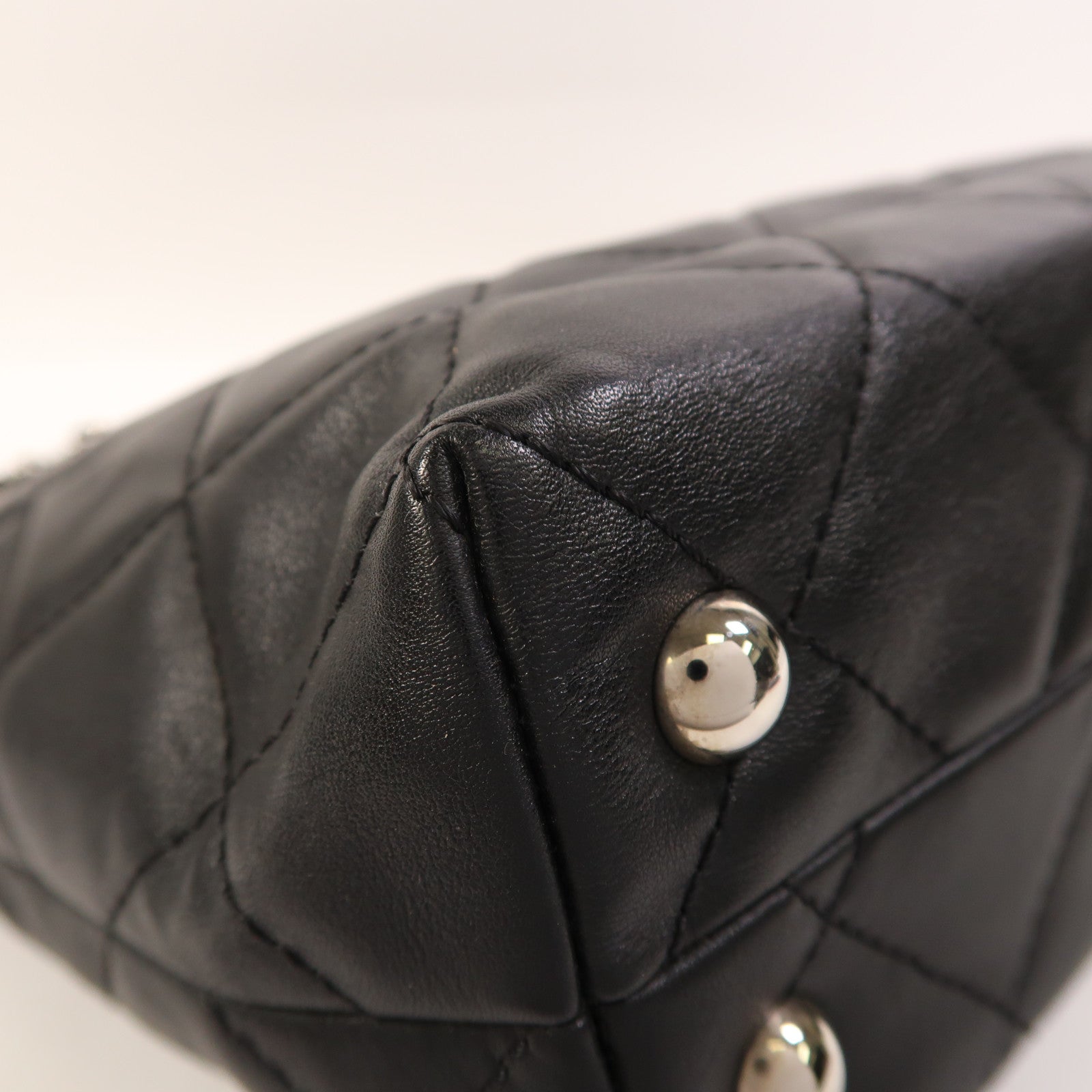CHANEL 【激減優惠】牛皮皮革Chain Shoulder銀扣鏈帶肩背袋
