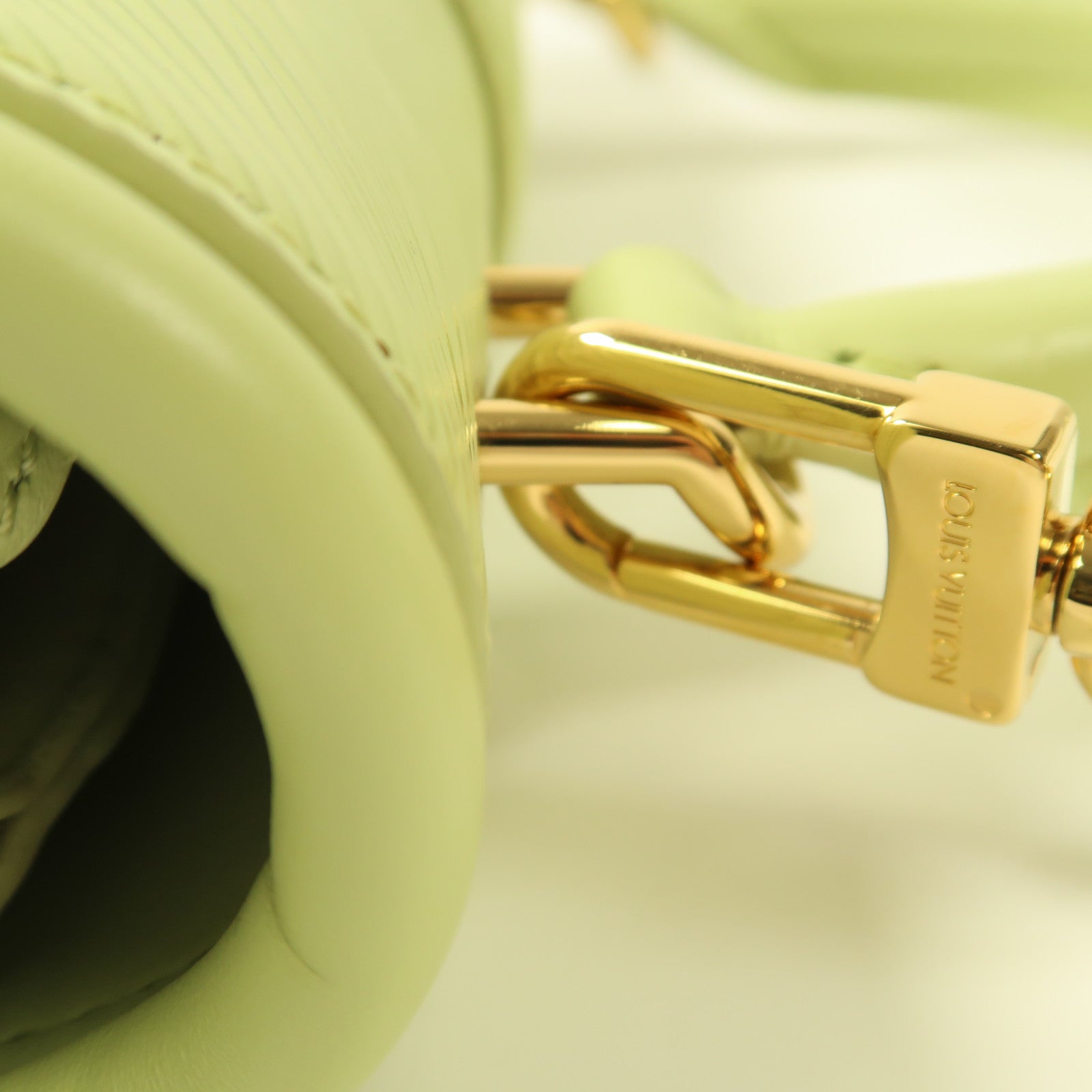 LOUIS VUITTON Epi Hide and Seek金扣手挽肩背兩用袋