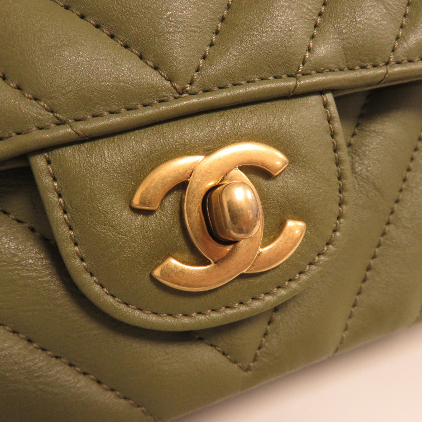 CHANEL 【激減優惠】牛皮皮革Classic 20cm金扣鏈帶肩背袋綠色