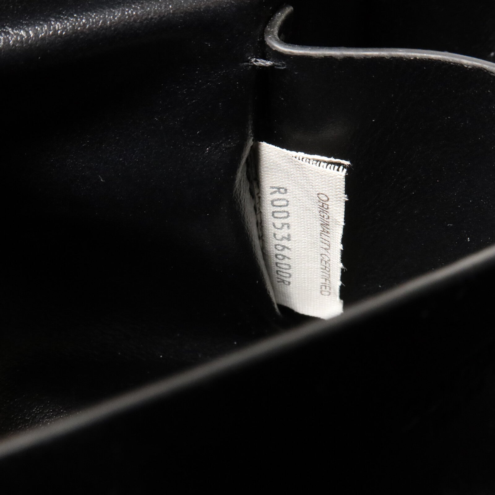 BOTTEGA VENETA 牛皮皮革Concert Pouch肩背袋