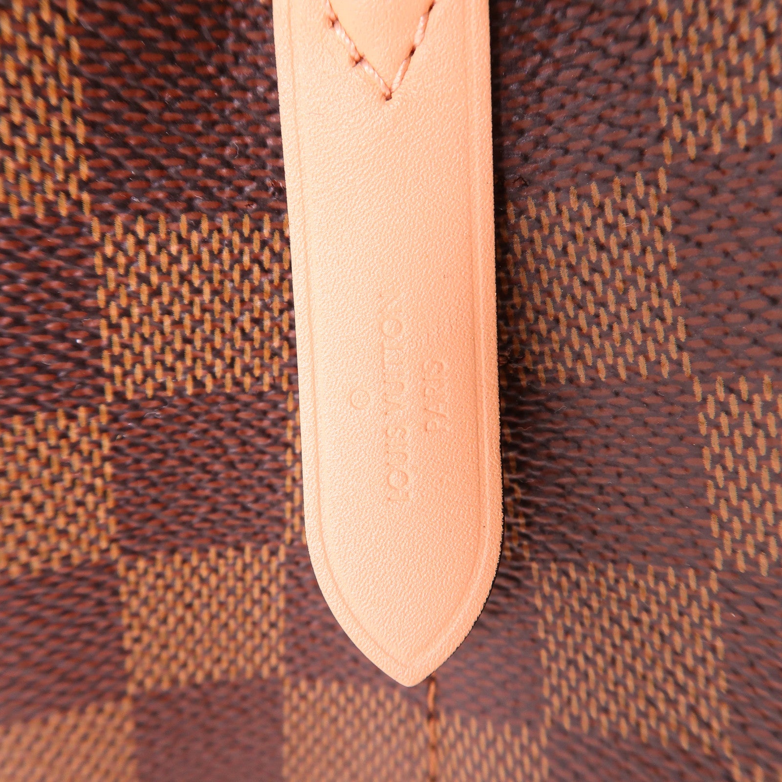 LOUIS VUITTON Damier NeoNoe金扣肩背袋