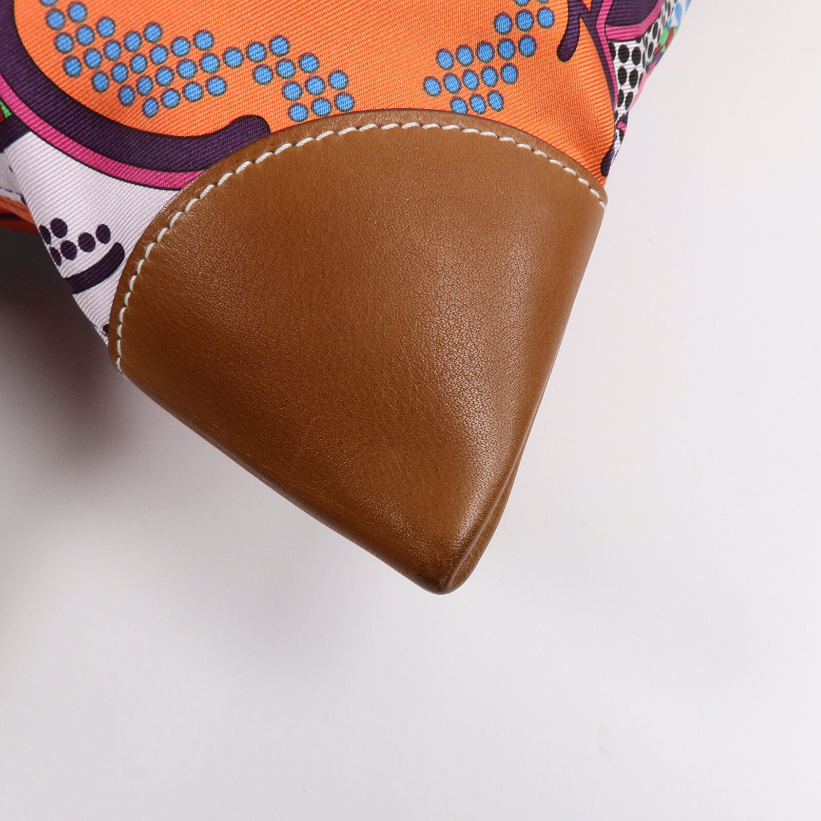 HERMES 絲質Silk City 33肩背袋