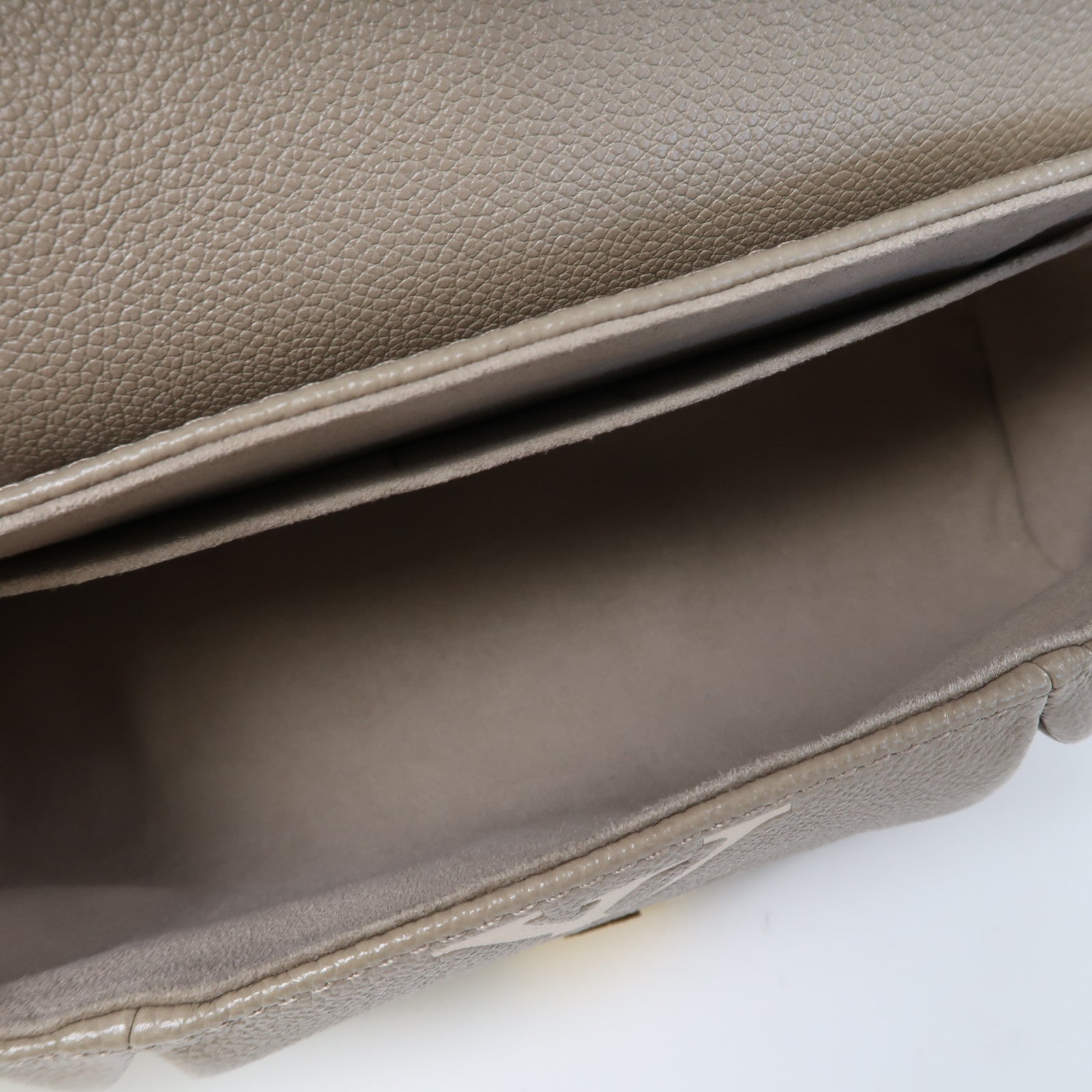 LOUIS VUITTON Monogram Empreinte Favorite金扣鏈帶肩背袋灰色