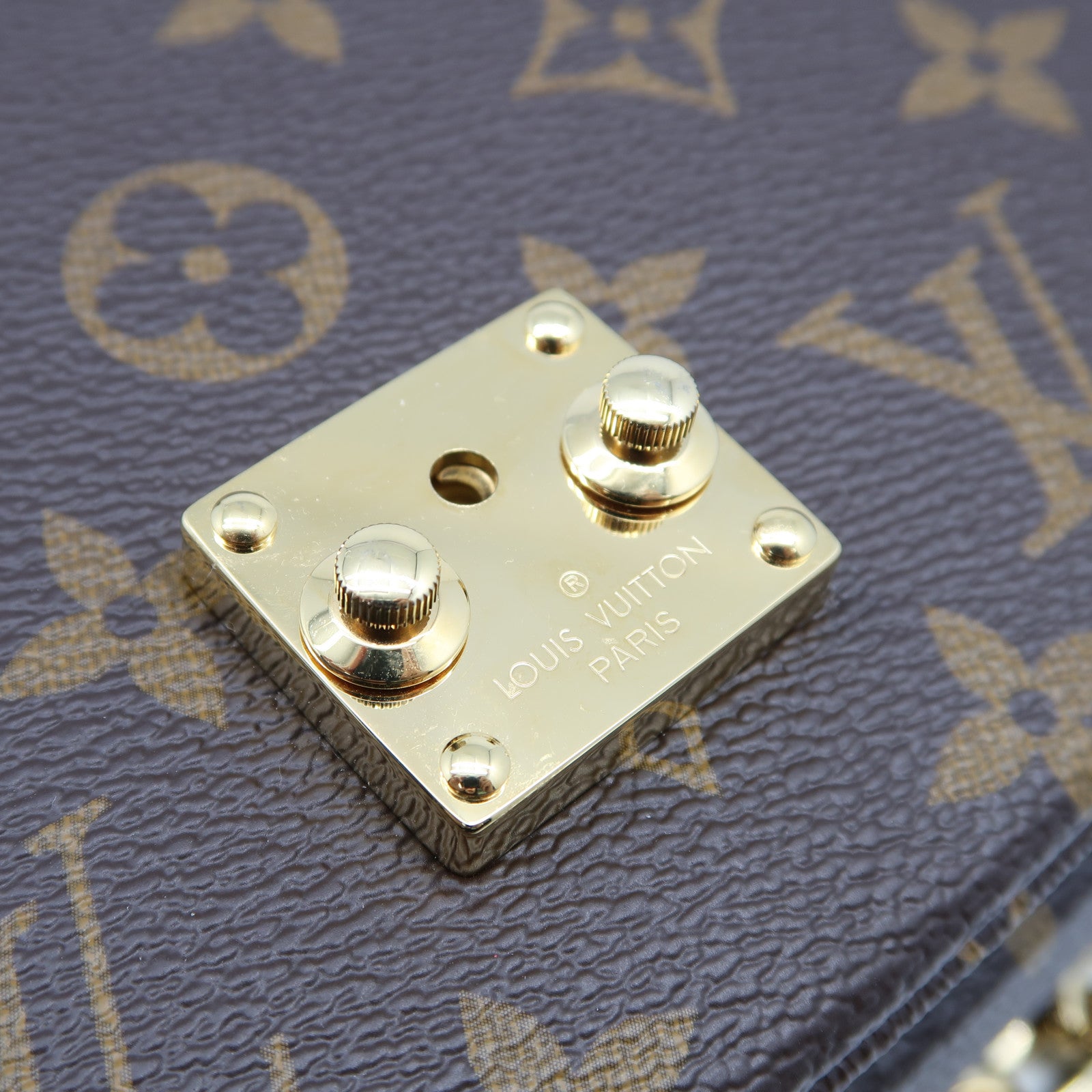 LOUIS VUITTON Monogram Pochette Metis East West金扣手挽肩背兩用袋啡色