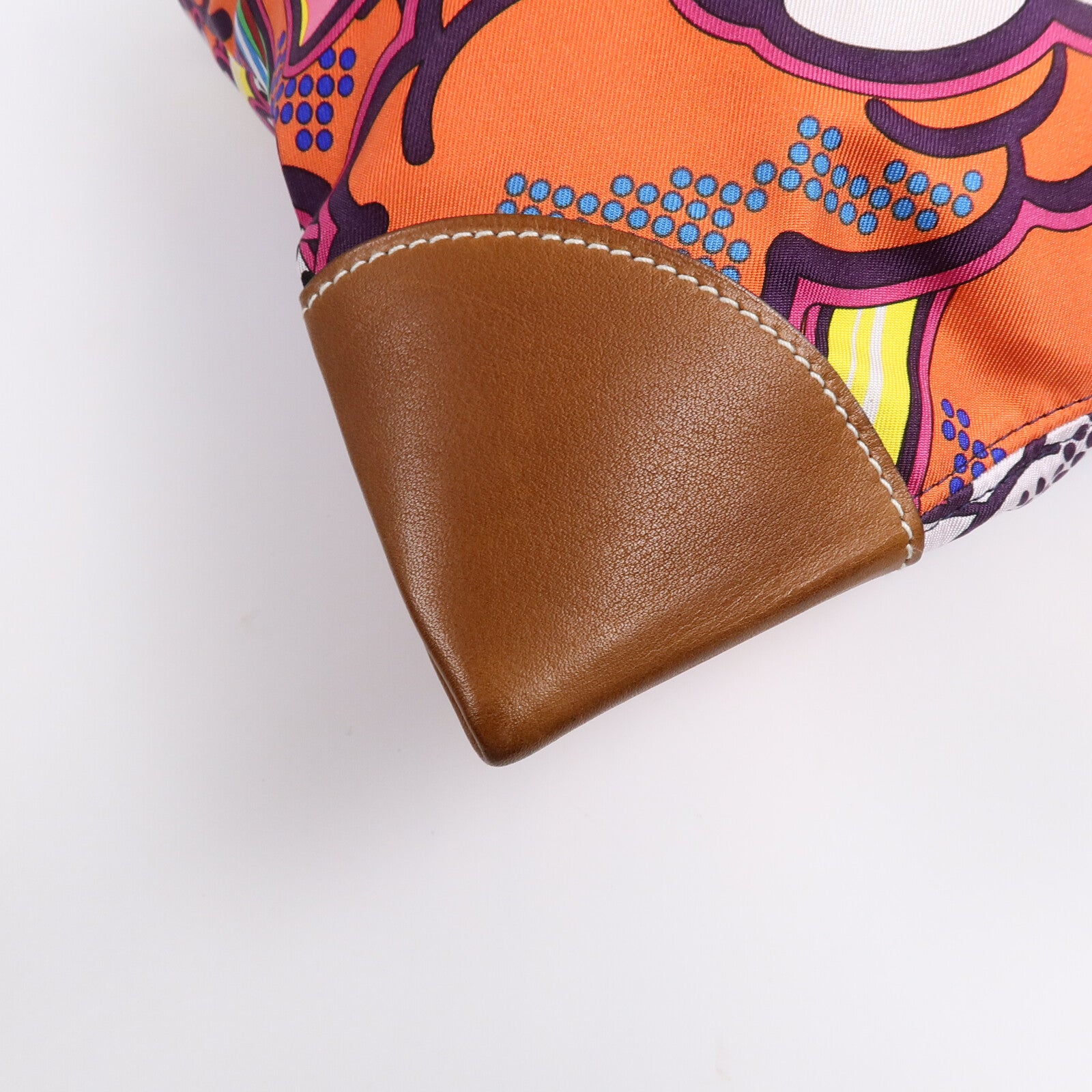 HERMES 絲質Silk City 33肩背袋