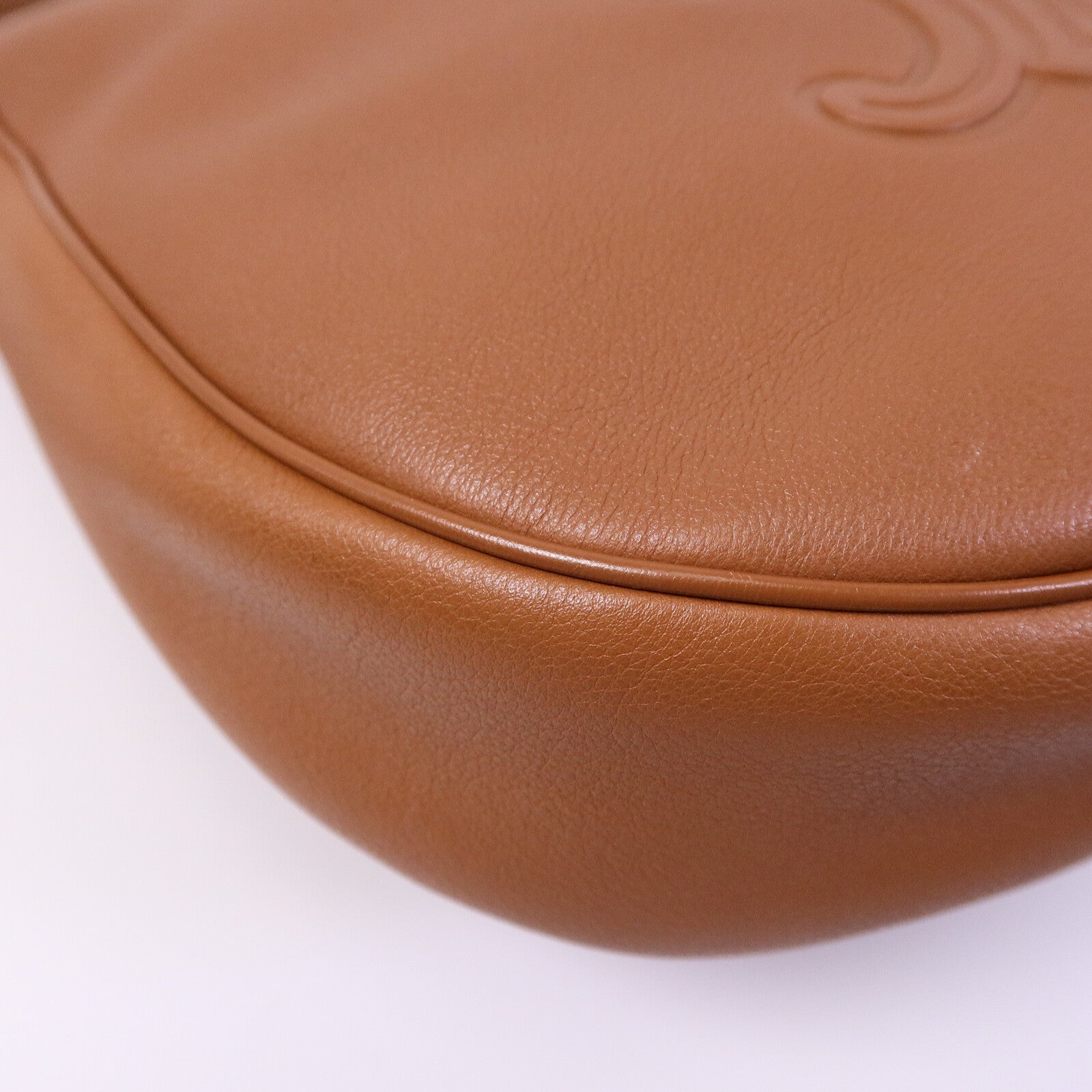 CELINE 牛皮皮革Heloise Medium肩背袋