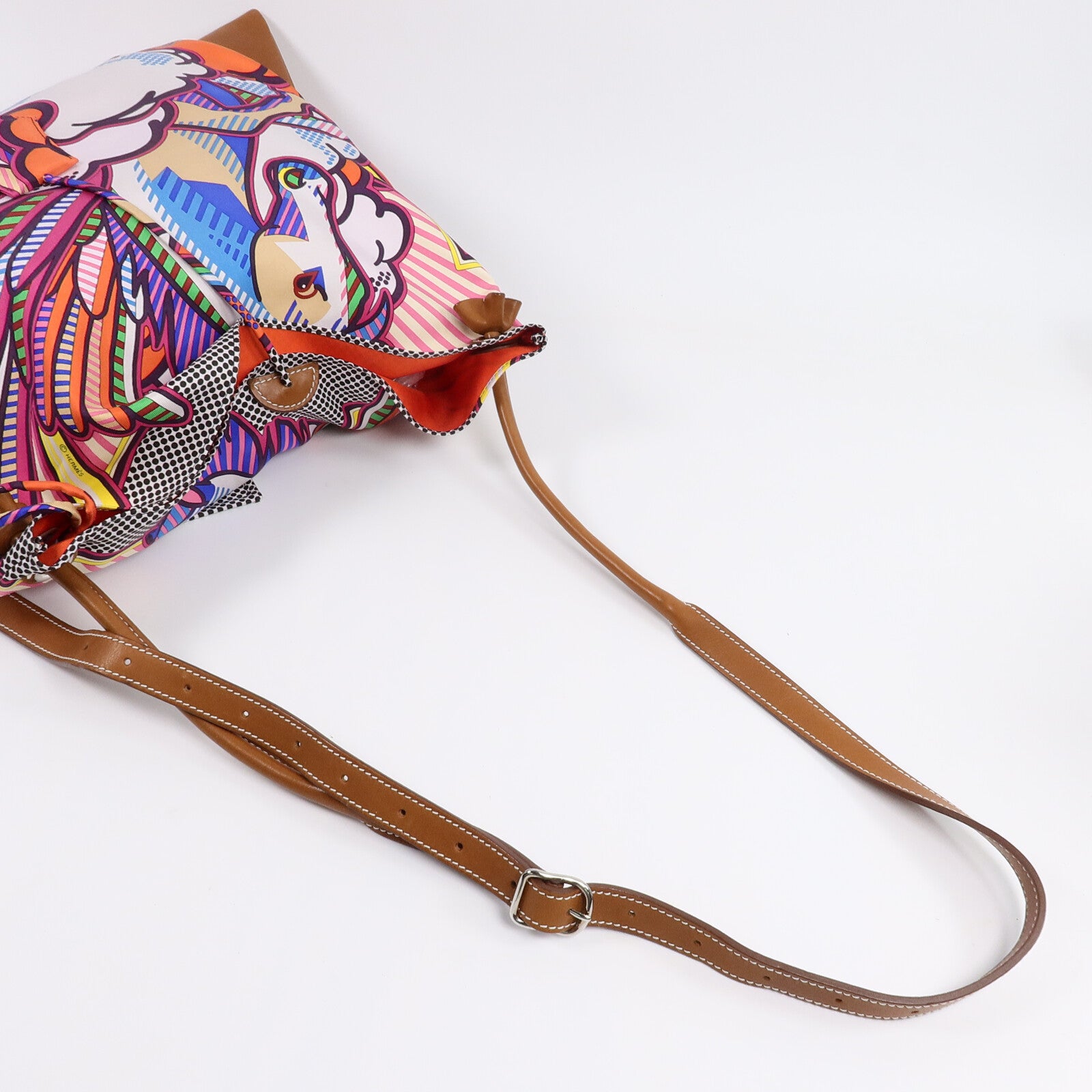 HERMES 絲質Silk City 33肩背袋