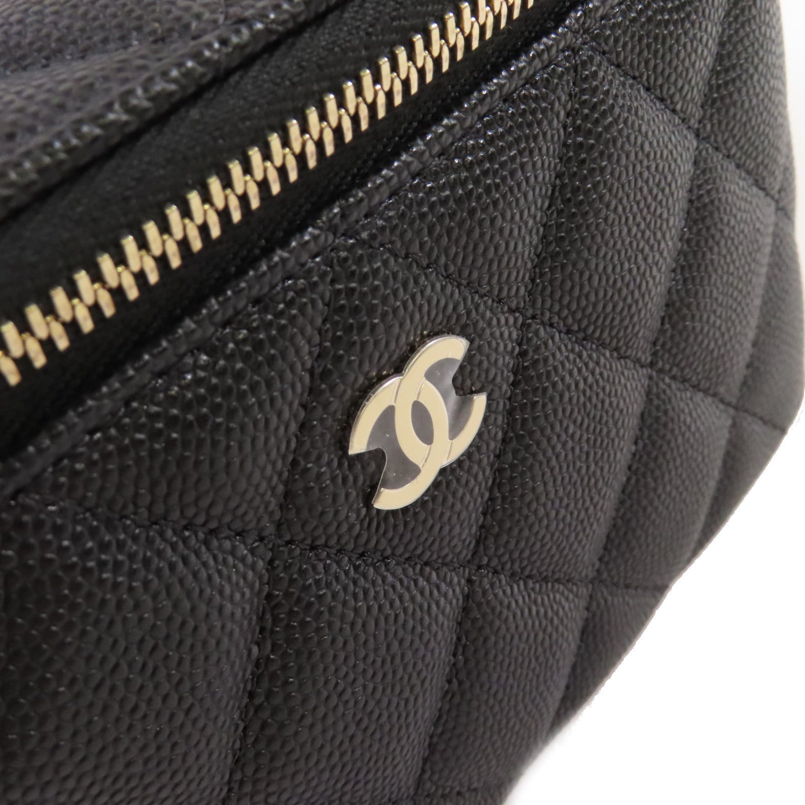 CHANEL 菱格Caviar皮革Vanity Case Shoulder Bag金扣鏈帶肩背袋黑色