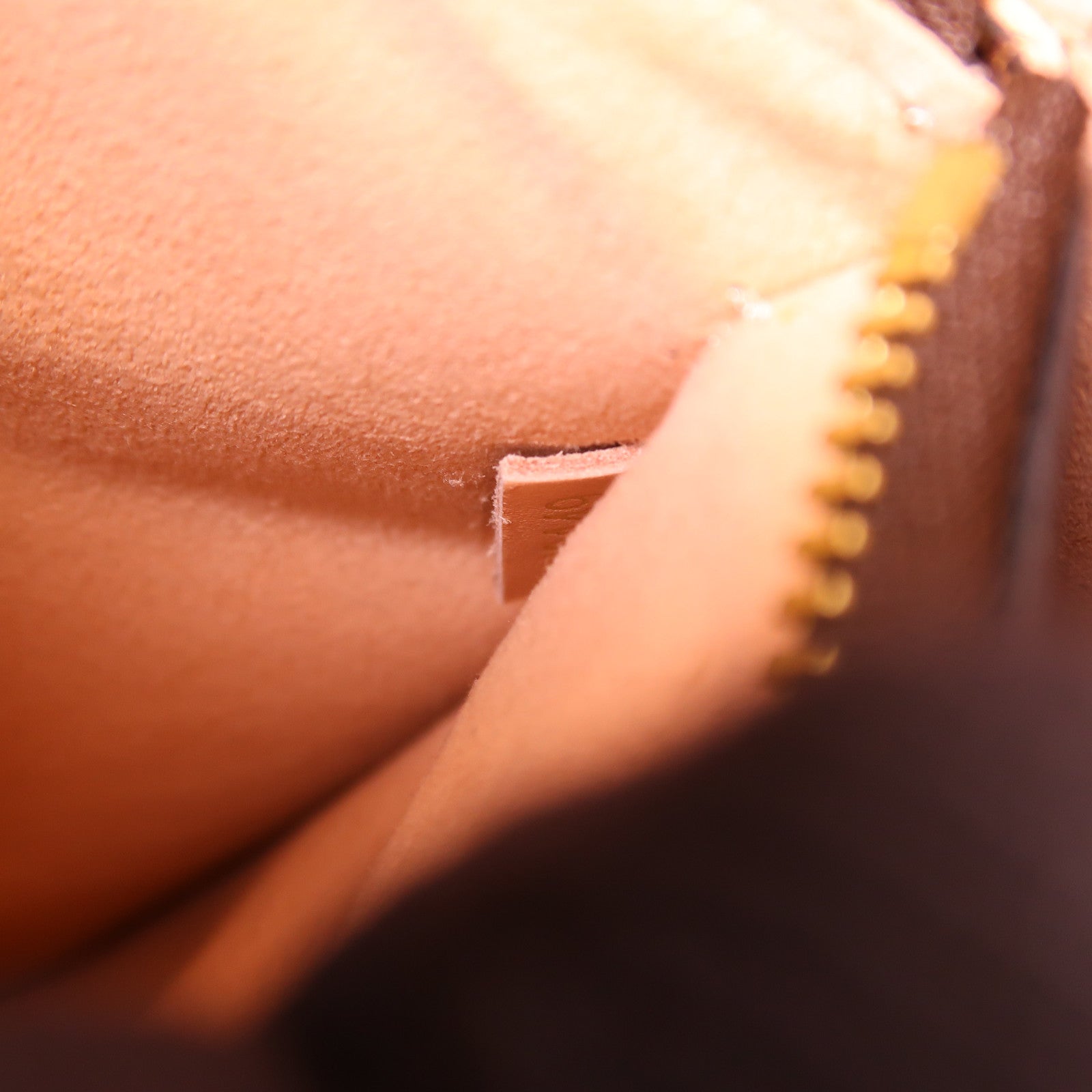 LOUIS VUITTON Damier NeoNoe金扣肩背袋