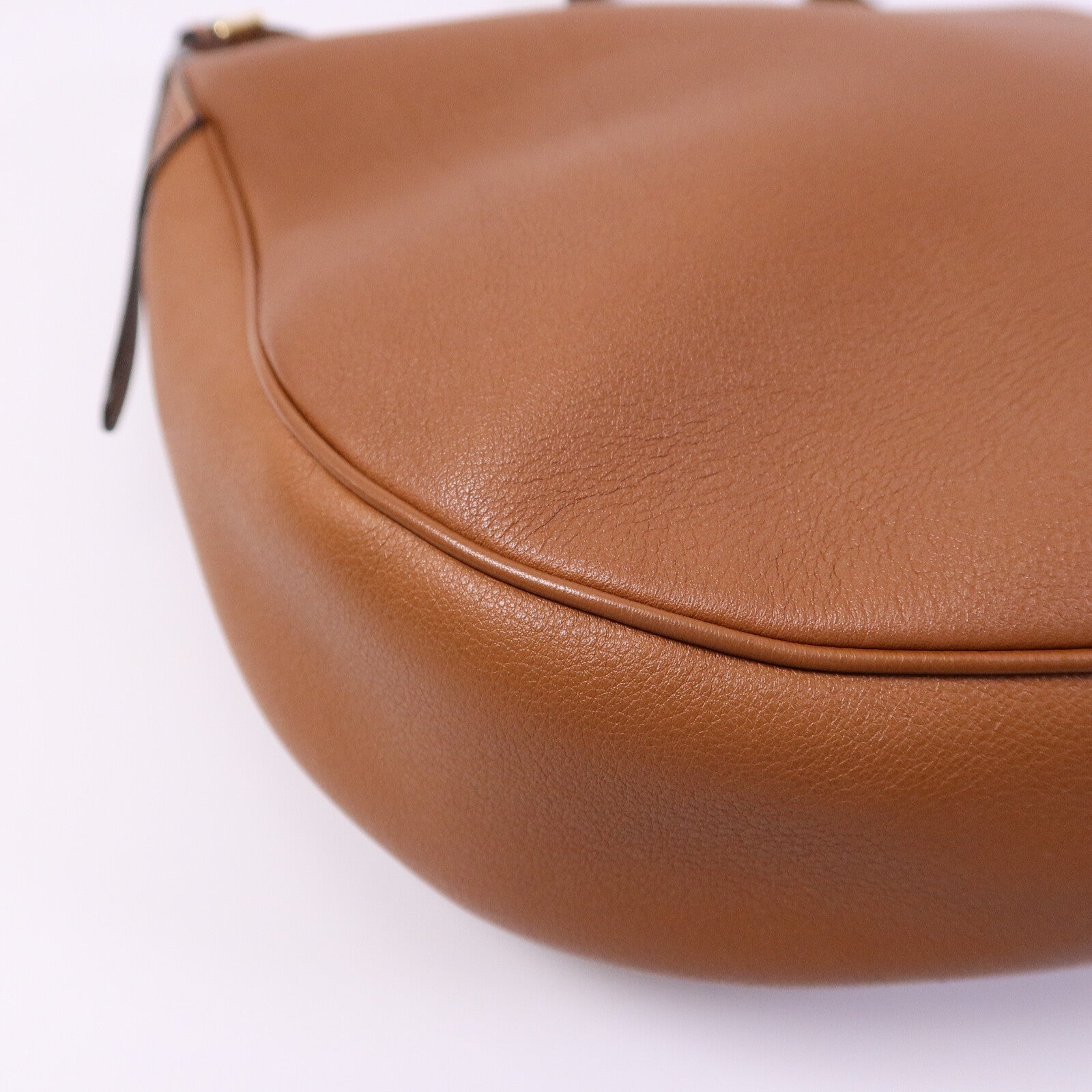 CELINE 牛皮皮革Heloise Medium肩背袋