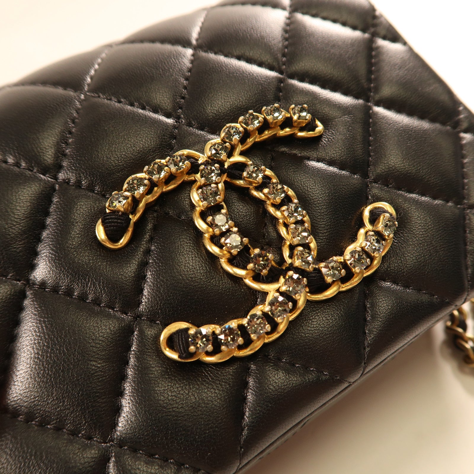 CHANEL 羊皮皮革Chain Shoulder金扣鏈帶肩背袋黑色