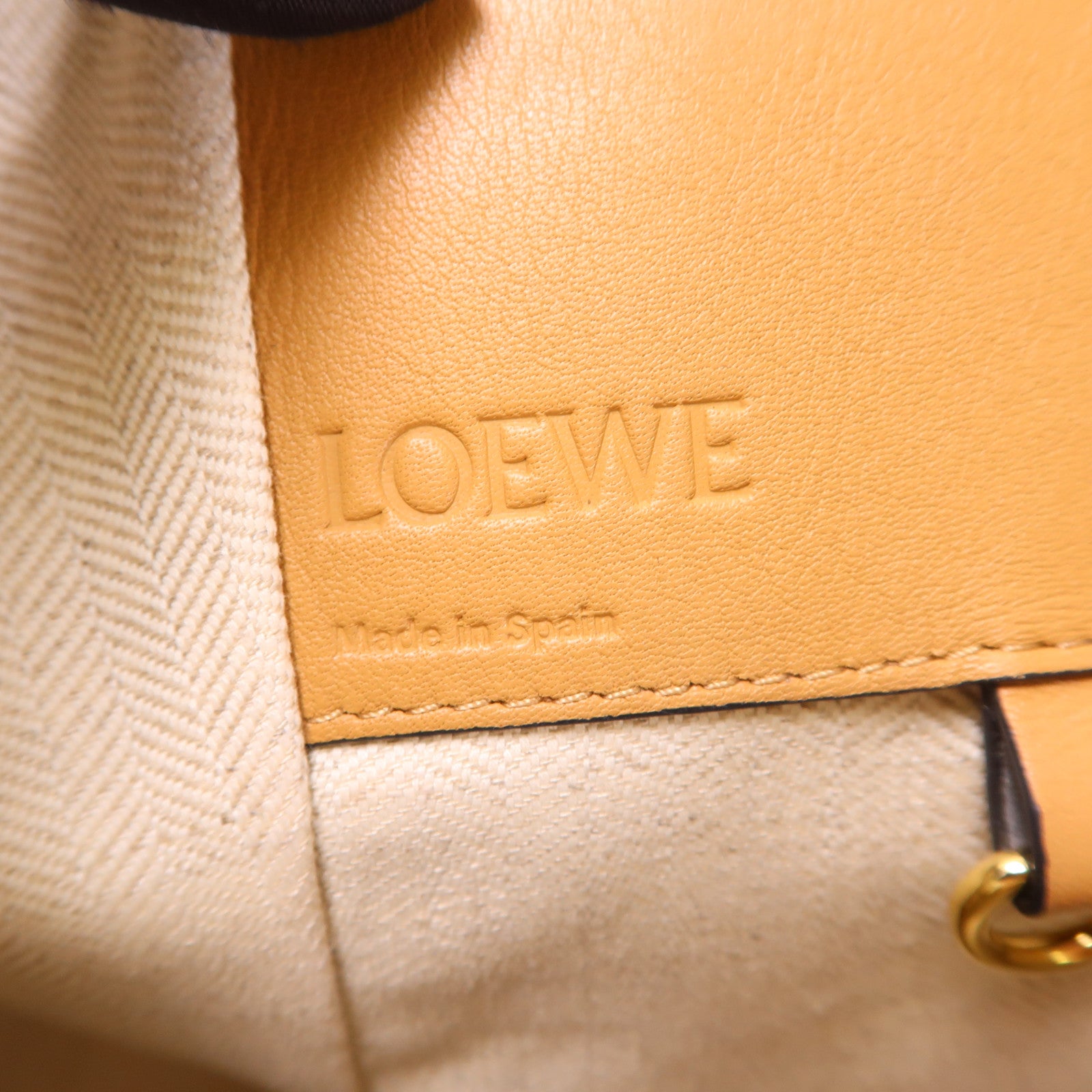 LOEWE 牛皮皮革Hammock MM金扣手挽肩背兩用袋