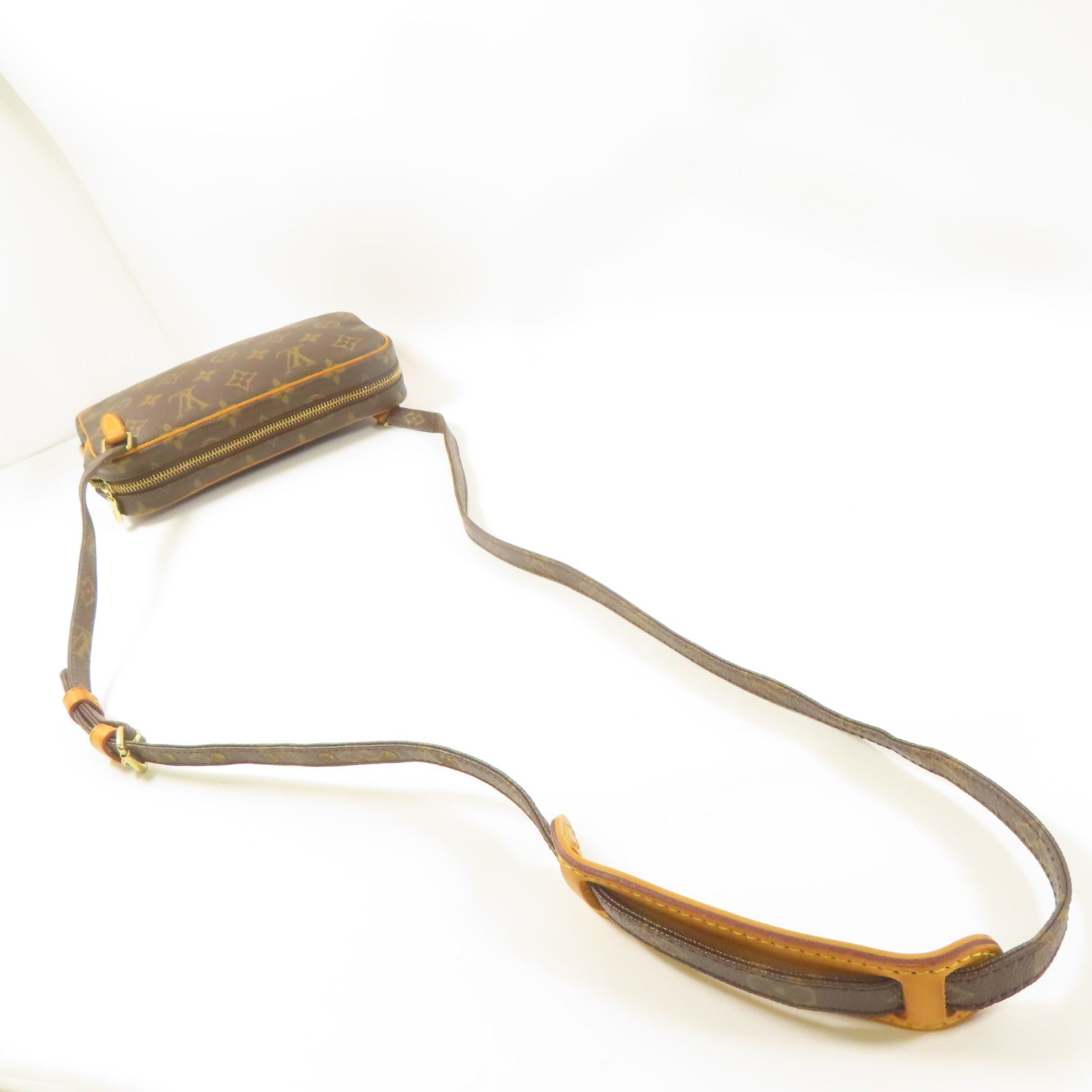 LOUIS VUITTON Monogram Pochette Marly Bando金扣肩背袋啡色