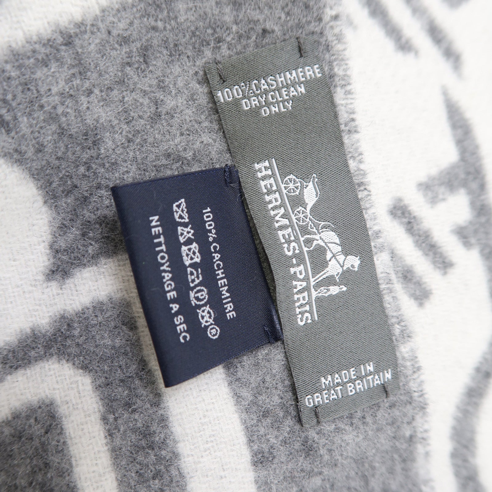HERMES 羊絨Scarf圍巾白色/灰色