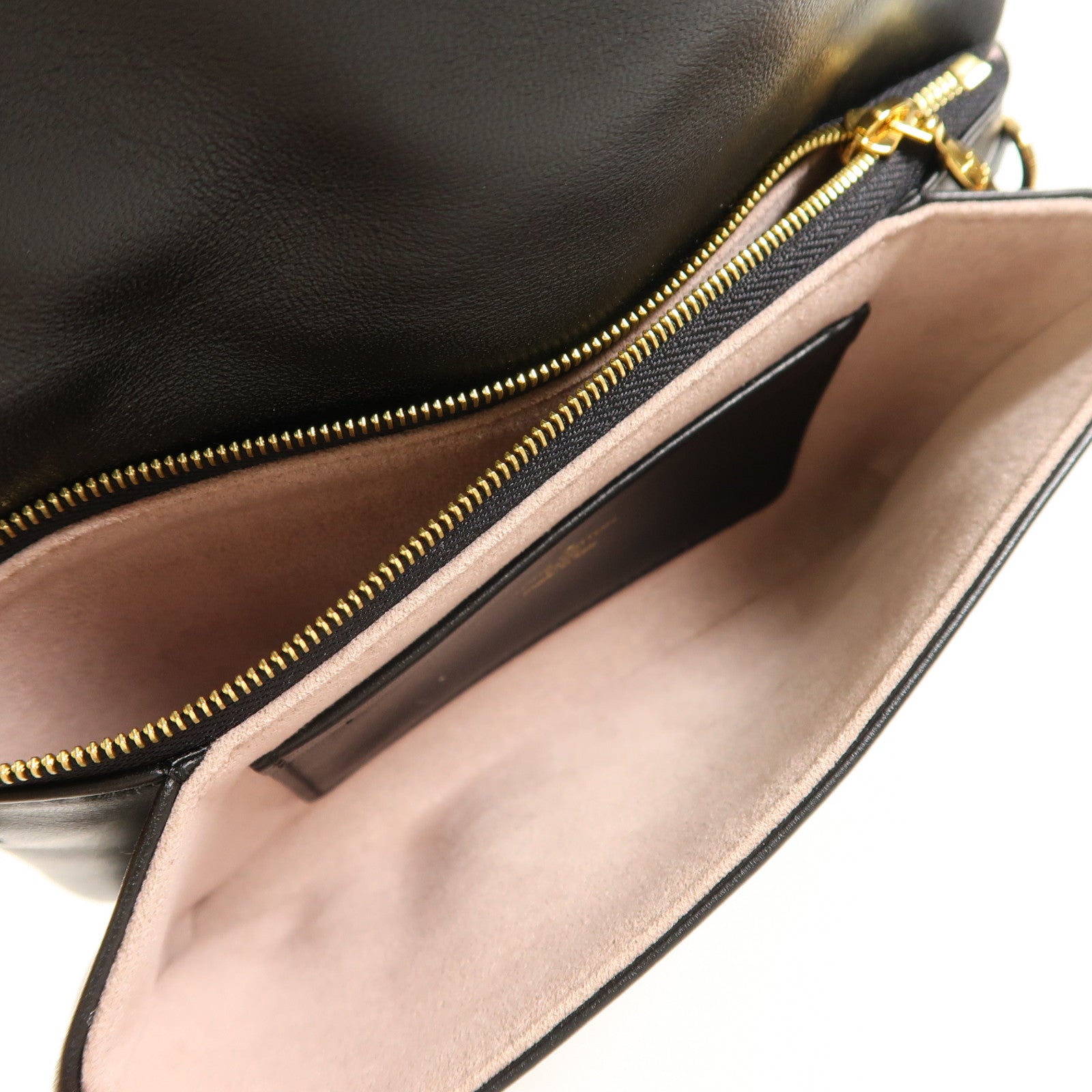 LOUIS VUITTON Monogram Embossed Pochette Coussin金扣鏈帶肩背袋黑色