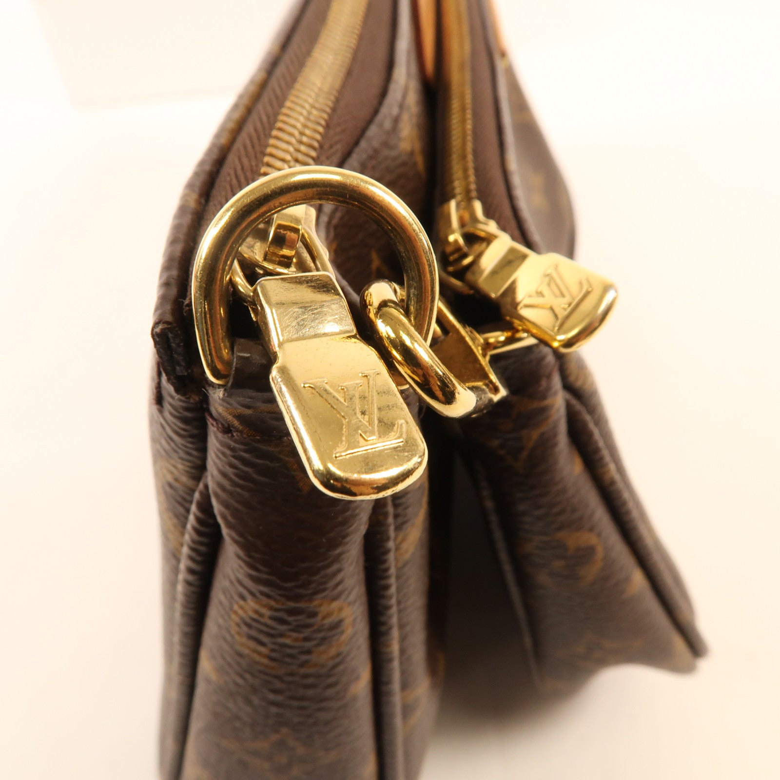 LOUIS VUITTON Monogram Multi Pochette Accessoires金扣肩背袋