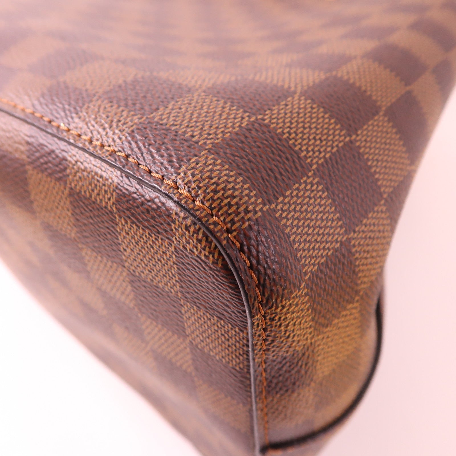 LOUIS VUITTON Damier NeoNoe金扣肩背袋