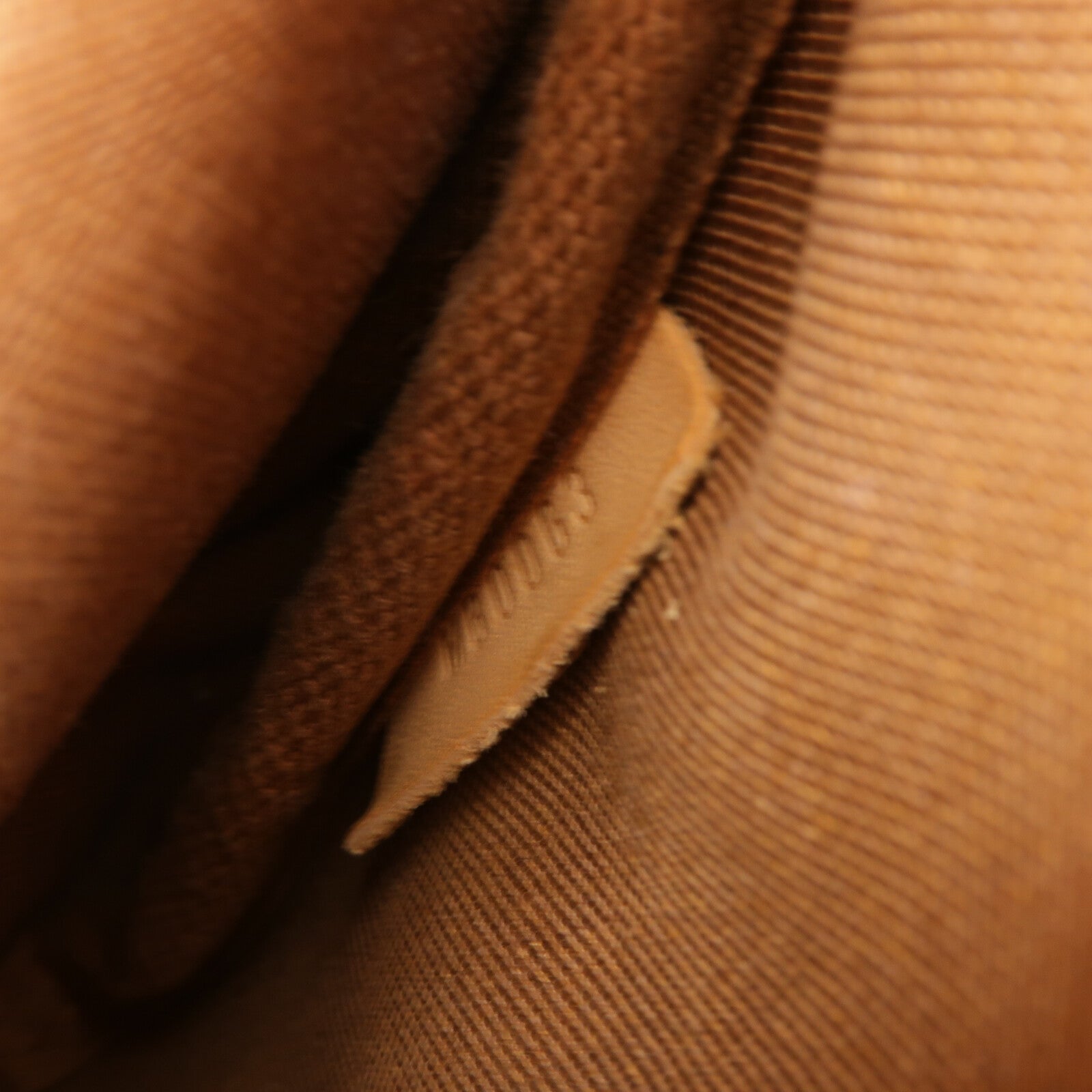 LOUIS VUITTON Monogram Saumur 30肩背袋