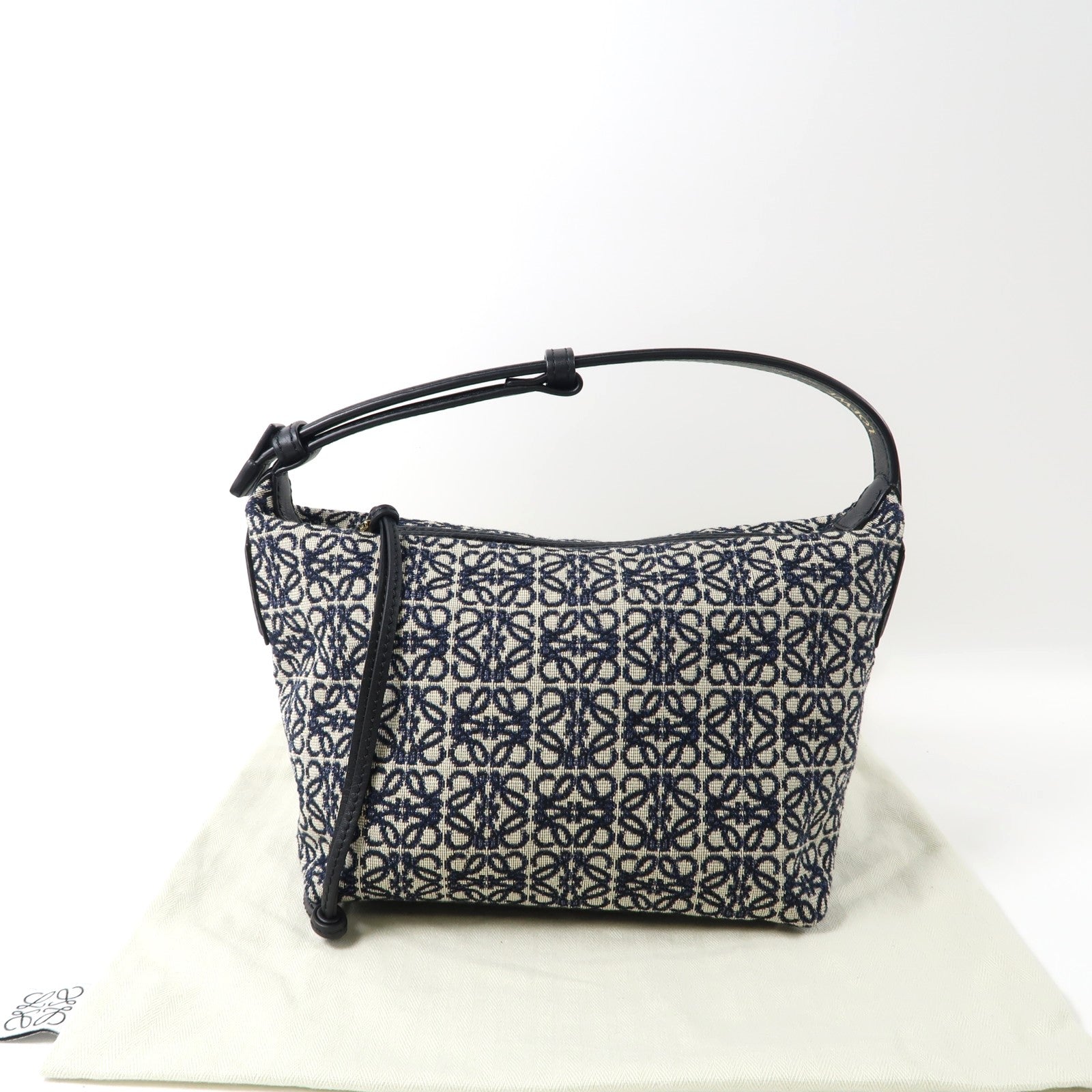 LOEWE 帆布Cubi Bag金扣手挽袋深藍色