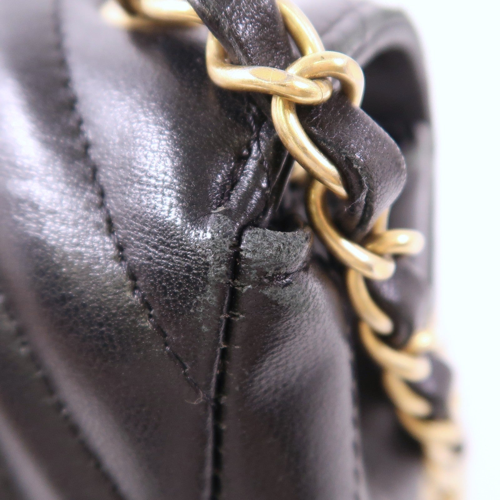 CHANEL 牛皮皮革Chain Shoulder金扣鏈帶肩背袋