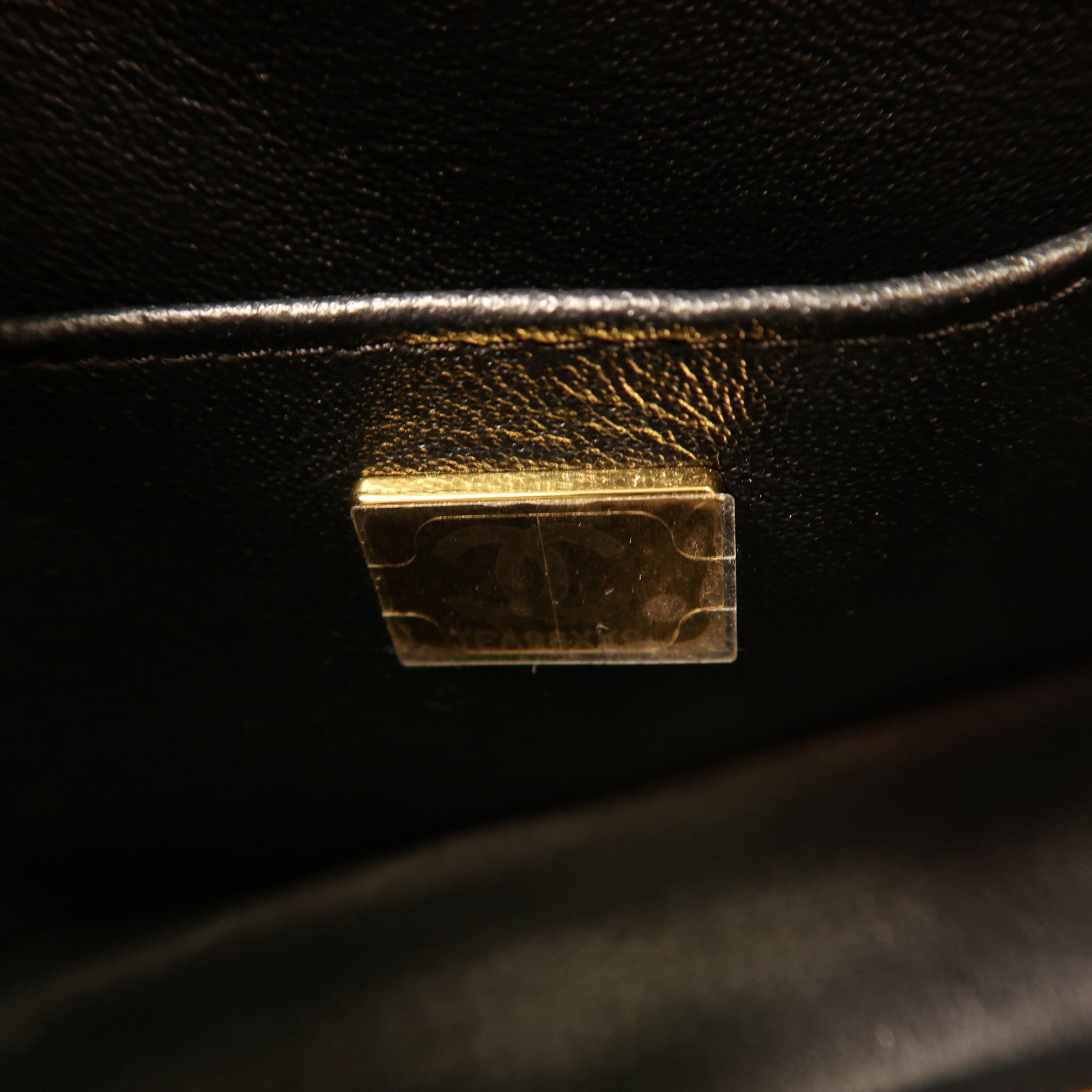 CHANEL 羊皮皮革Chain Shoulder金扣鏈帶肩背袋黑色