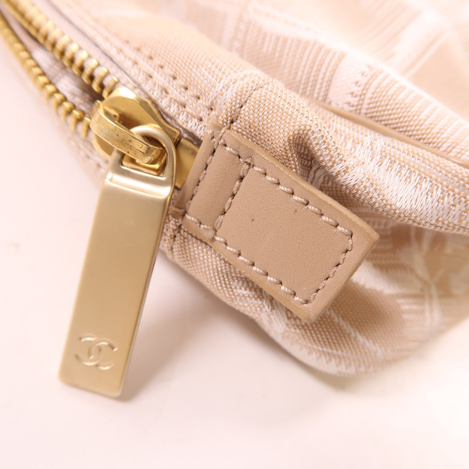 CHANEL 【激減優惠】尼龍Travel/Laptop Bag金扣筆記型電腦包