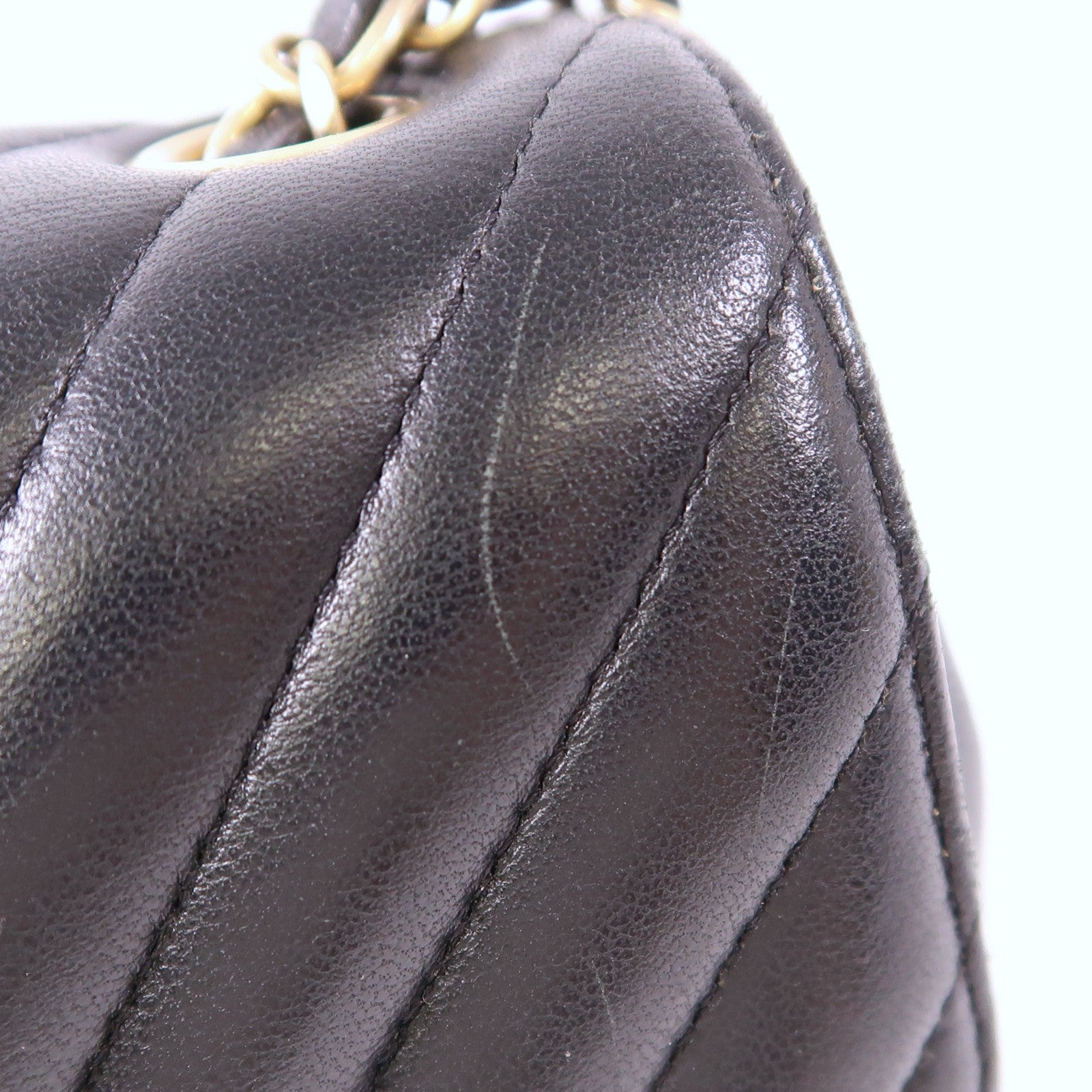 CHANEL 牛皮皮革Chain Shoulder金扣鏈帶肩背袋