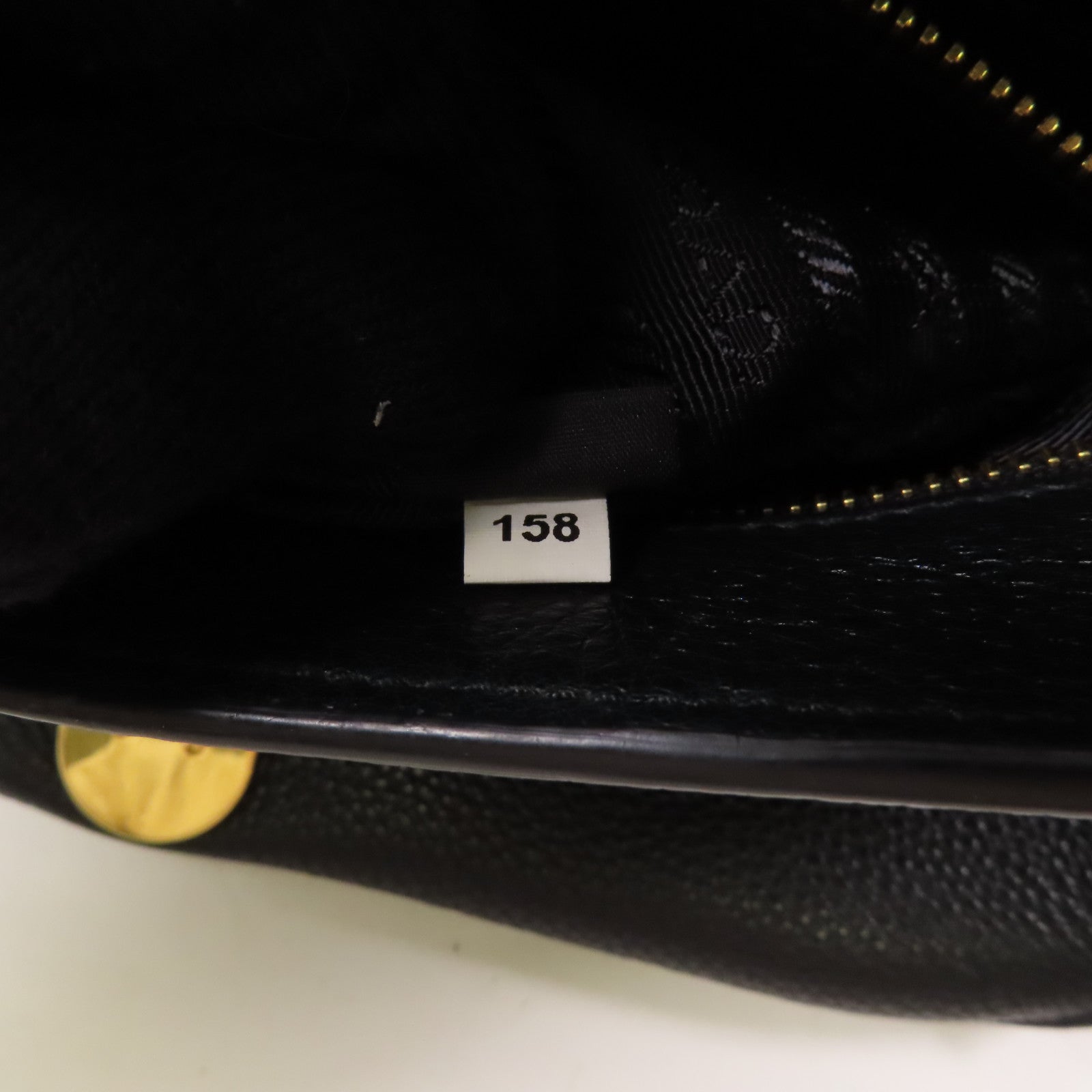 PRADA 牛皮皮革Shoulder Bag金扣肩背袋