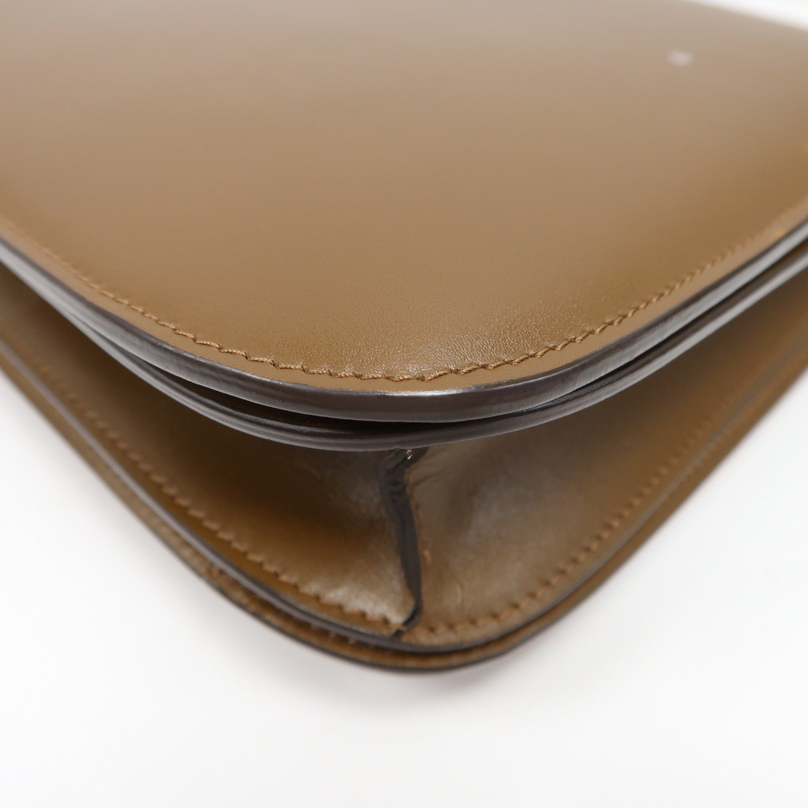 CELINE 牛皮皮革Classic Box金扣肩背袋啡色