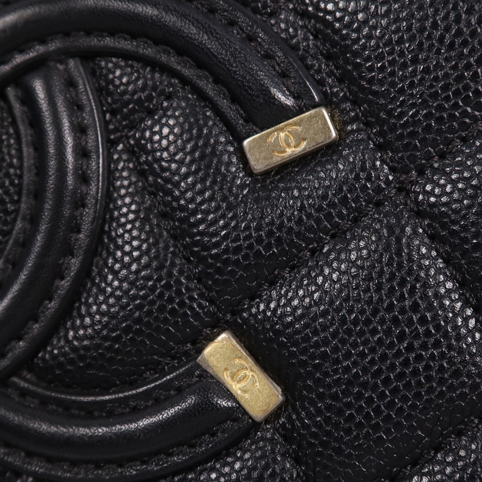 CHANEL 牛皮皮革Filigree Vanity Case金扣鏈帶手挽肩背兩用袋