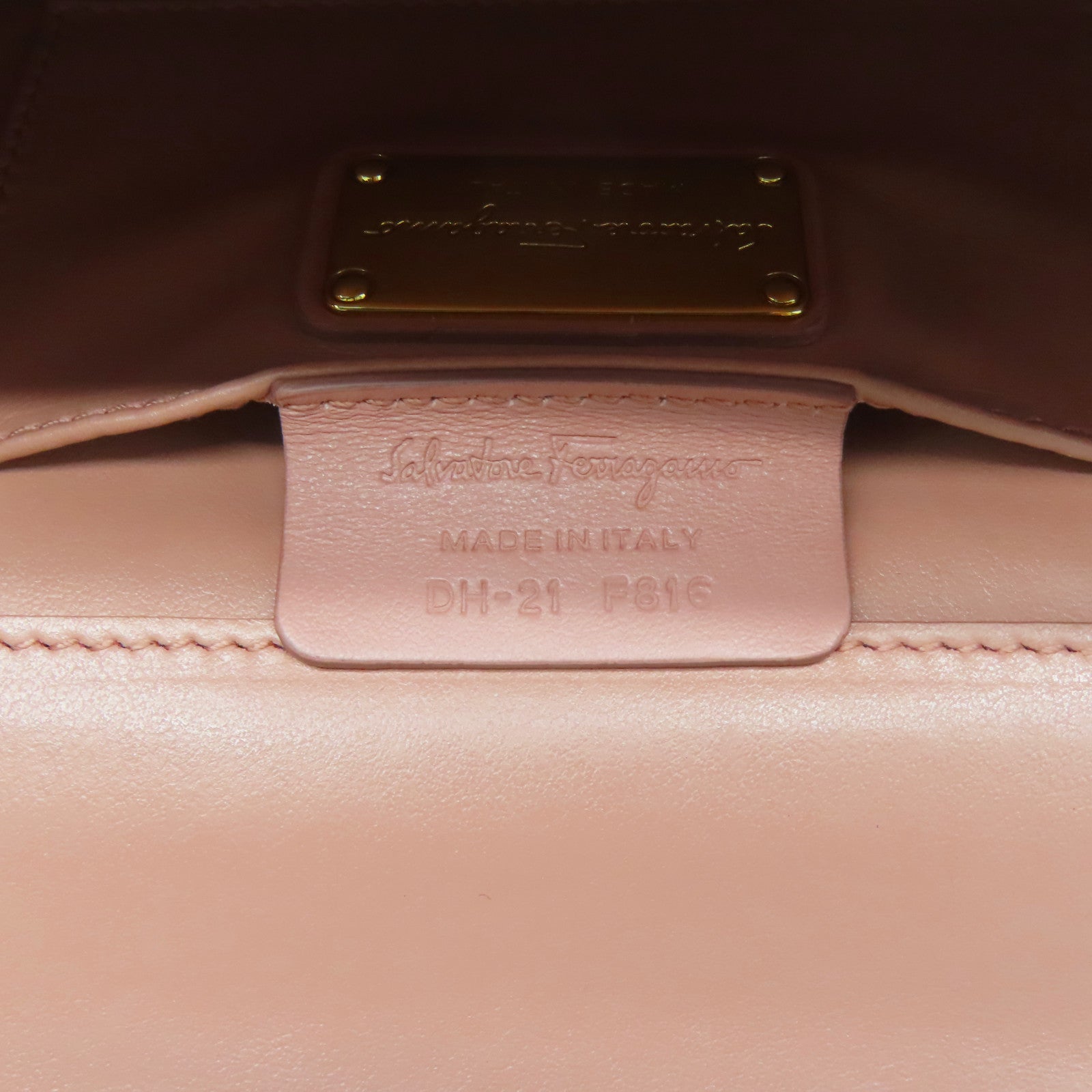 Salvatore Ferragamo 【激減優惠】牛皮皮革Chain Shoulder金扣鏈帶肩背袋粉紅色