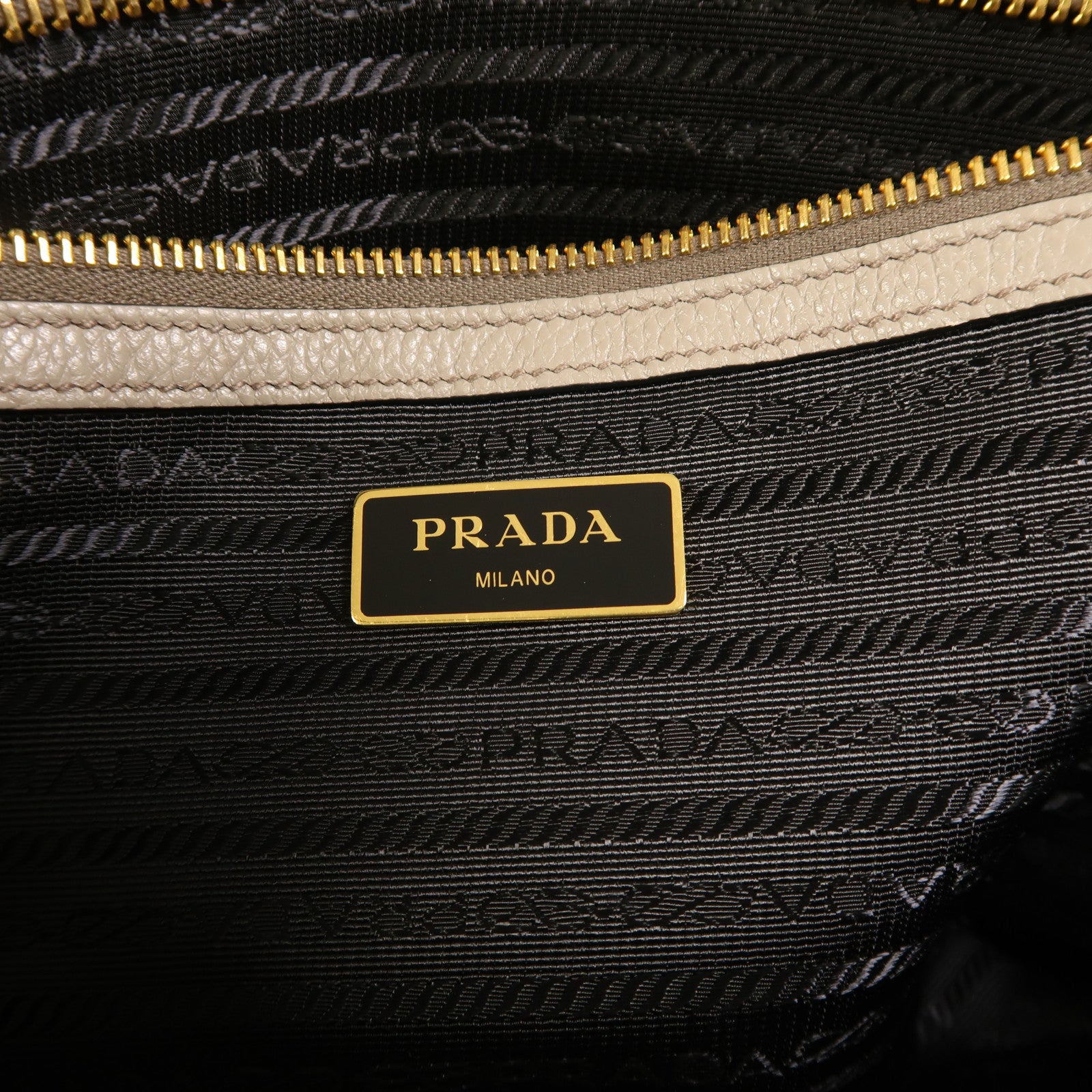 PRADA 牛皮皮革2 Way Shoulder金扣手挽肩背兩用袋