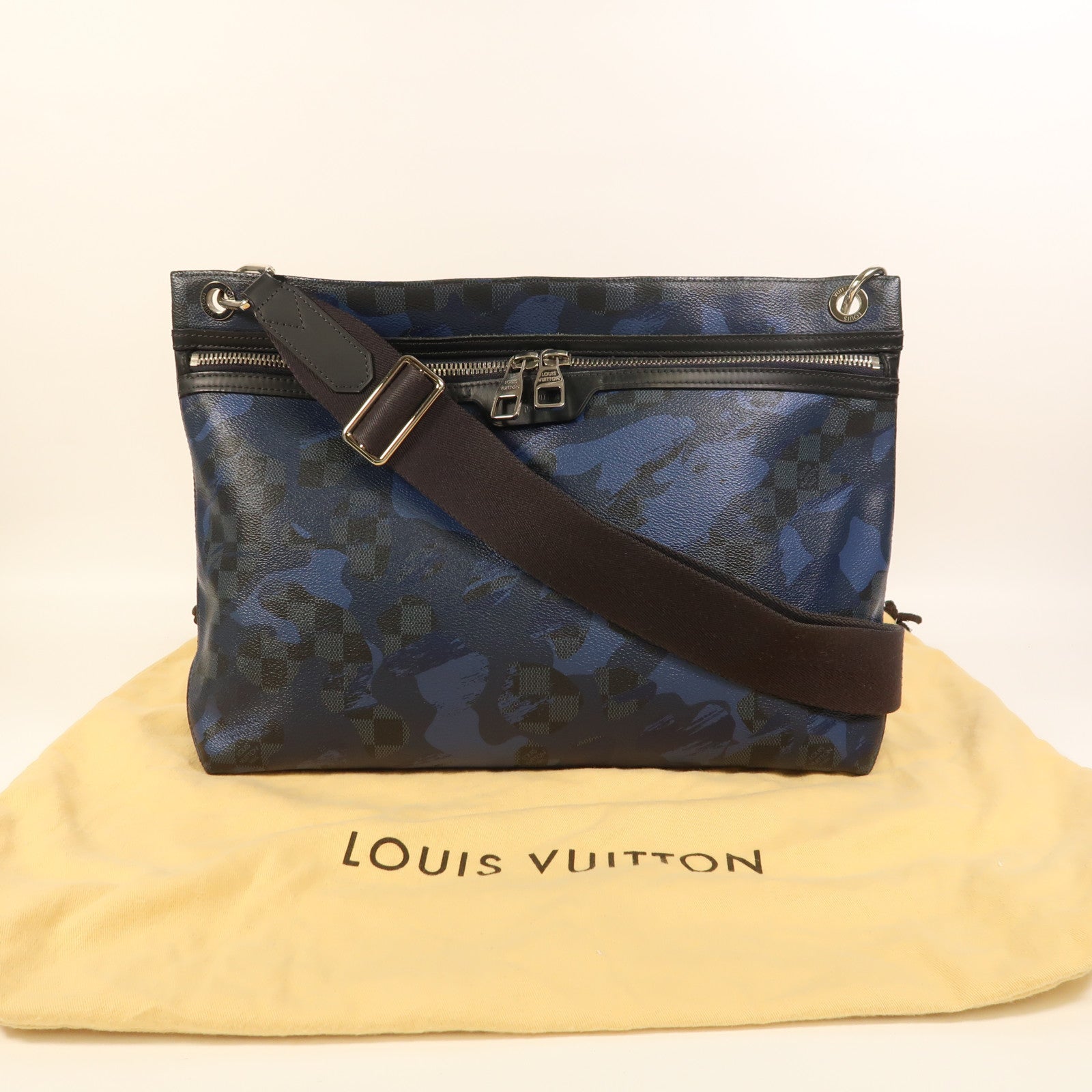 LOUIS VUITTON Damier Cobalt Camouflage Hunter銀扣肩背袋