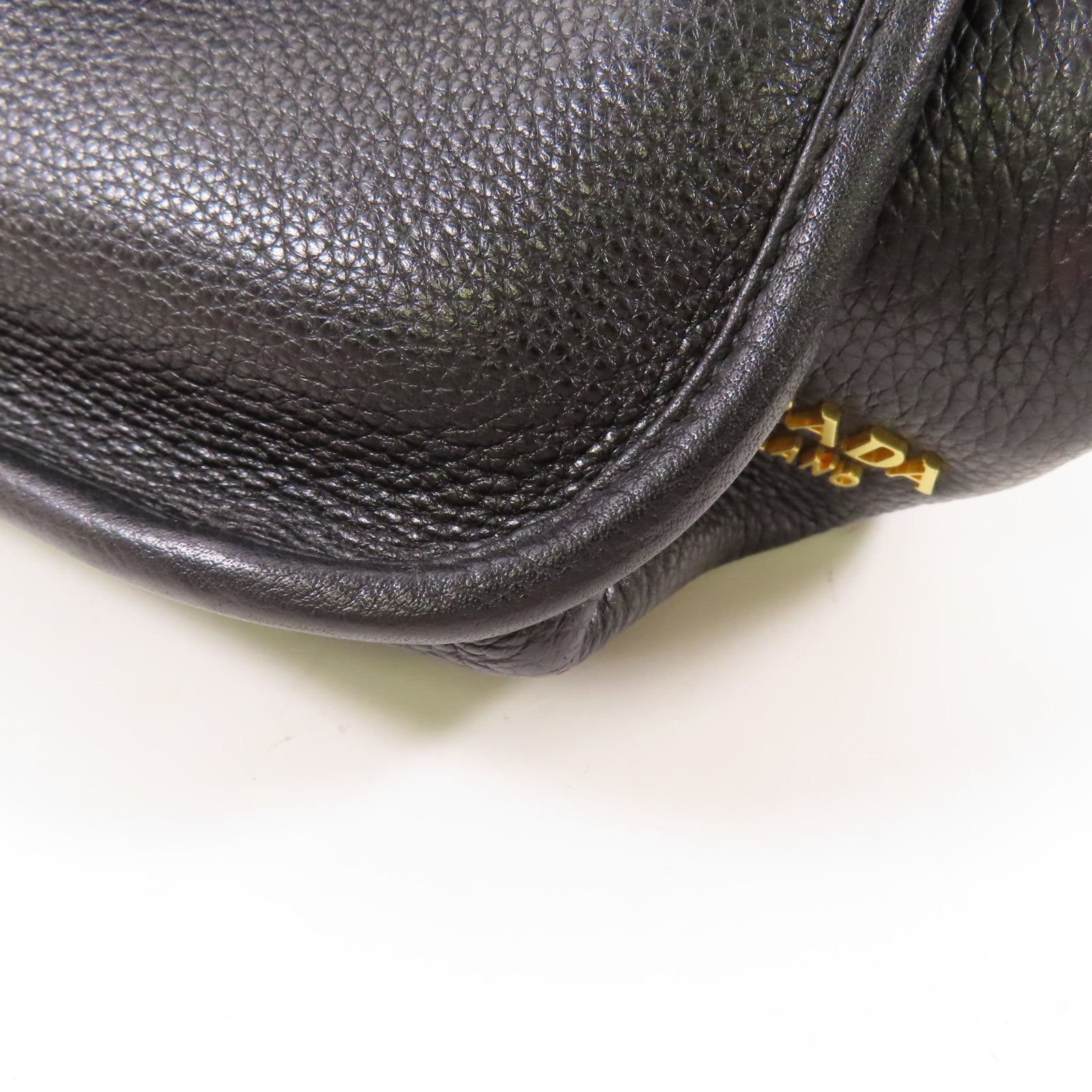 PRADA 牛皮皮革Shoulder Bag金扣肩背袋