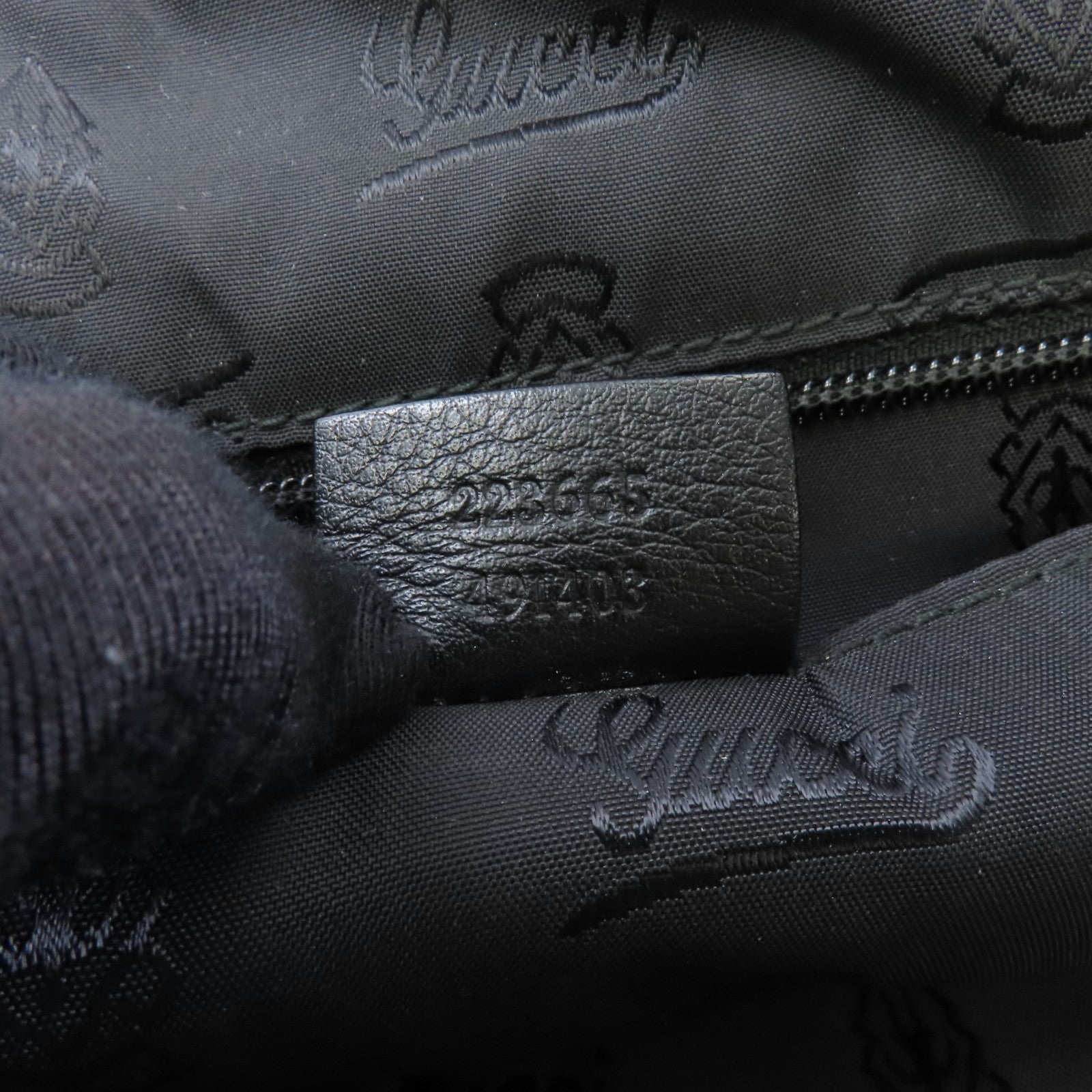 GUCCI 牛皮皮革Shoulder Bag銀扣肩背袋黑色