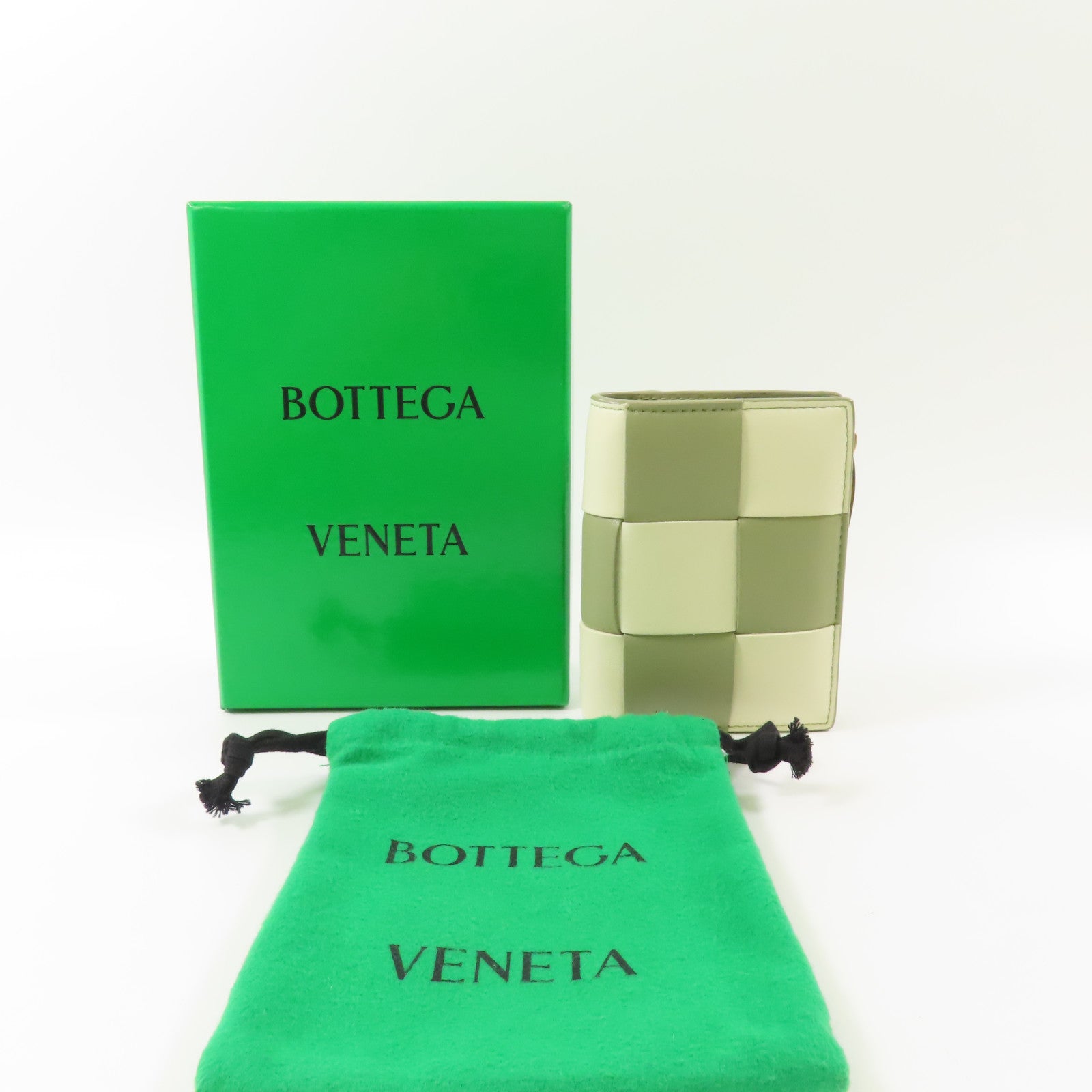 BOTTEGA VENETA 羊皮皮革Wallet金扣錢包