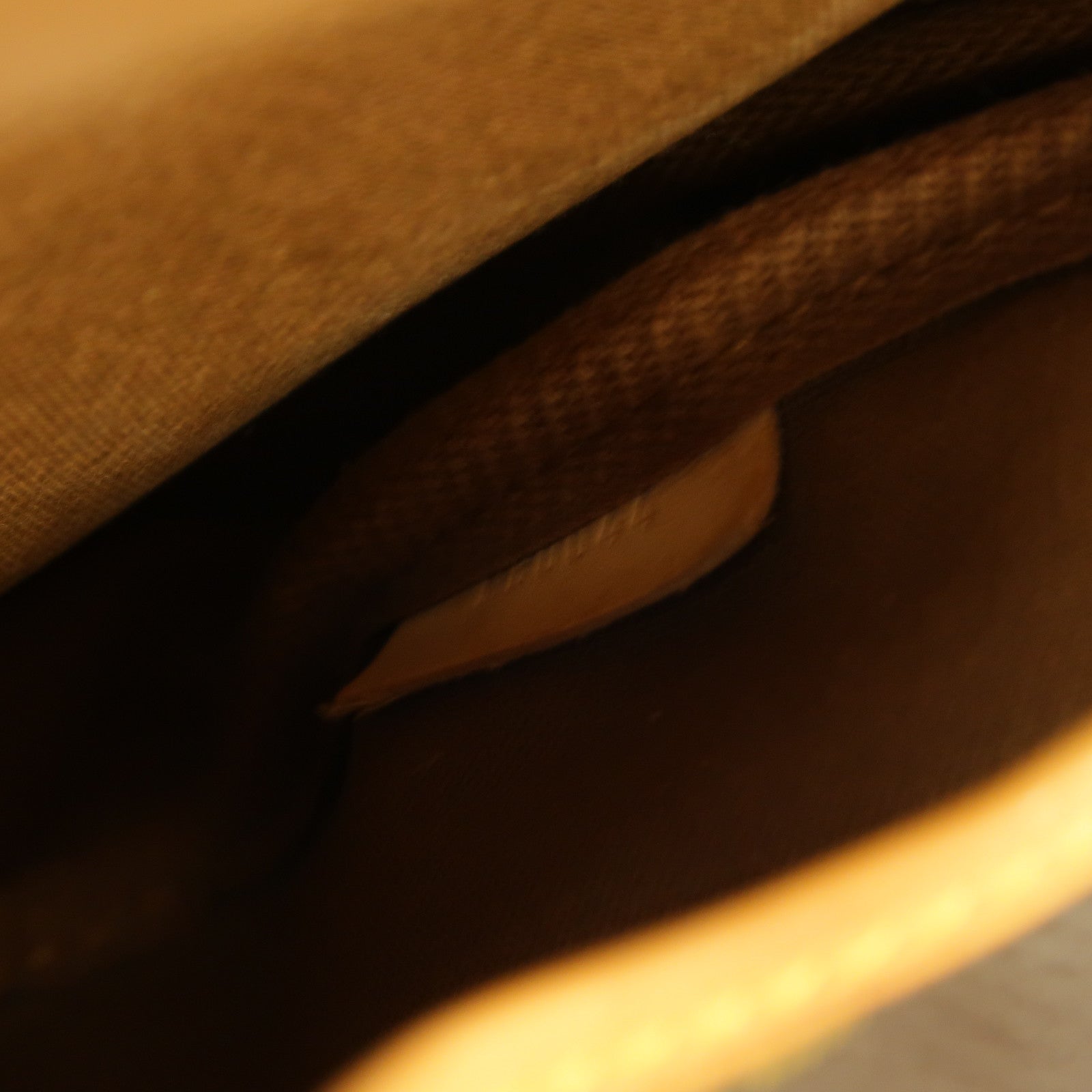 LOUIS VUITTON 【激減優惠】Monogram Saumur 30金扣肩背袋啡色