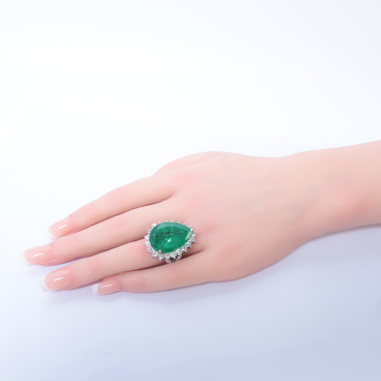 JEWELRY 【激減優惠】PT900鉑金Emerald Ring 23.613ct綠寶石/3.96ct鑽石戒指US#7.25