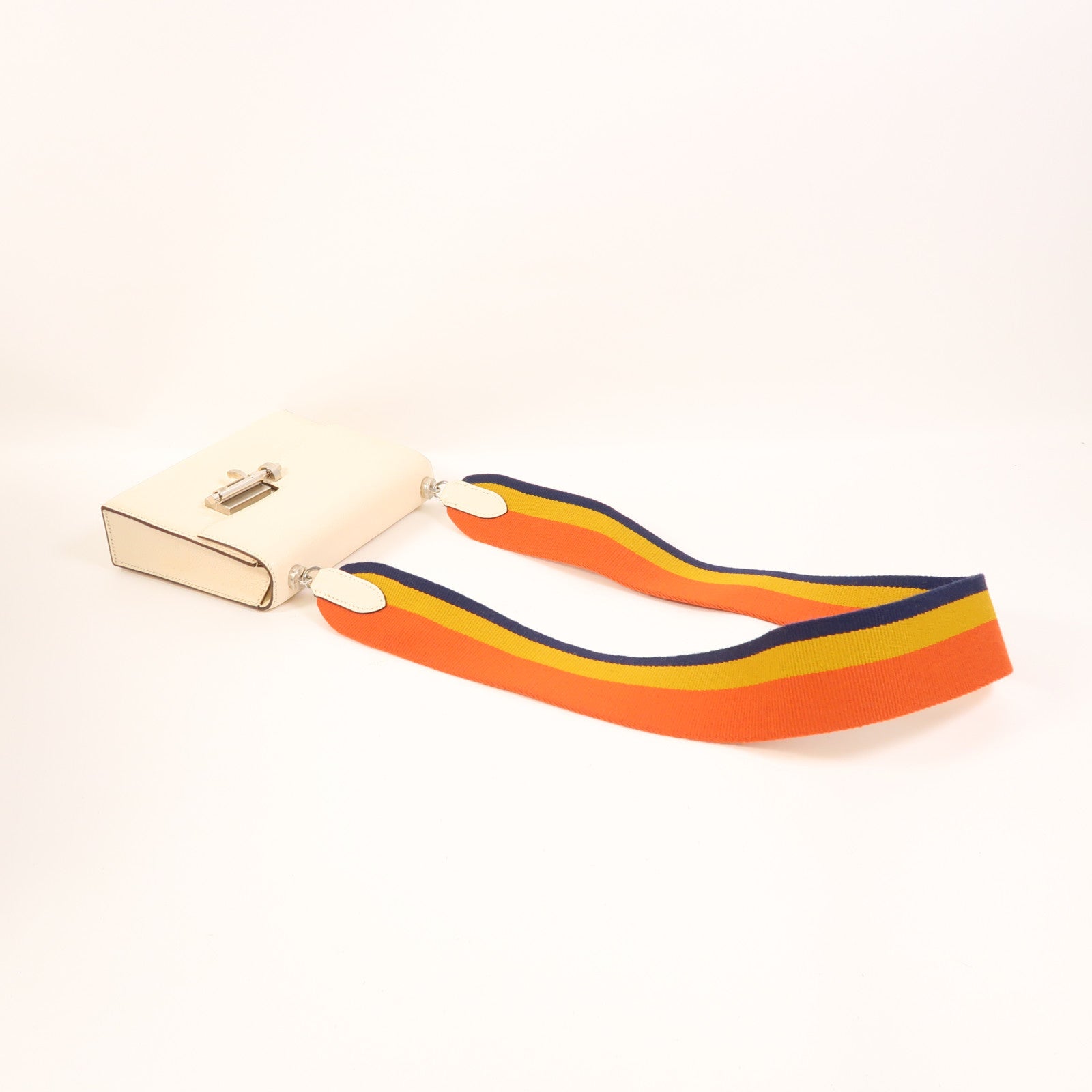 HERMES 【激減優惠】Chevre皮革Verrou Mini銀扣肩背袋Craie