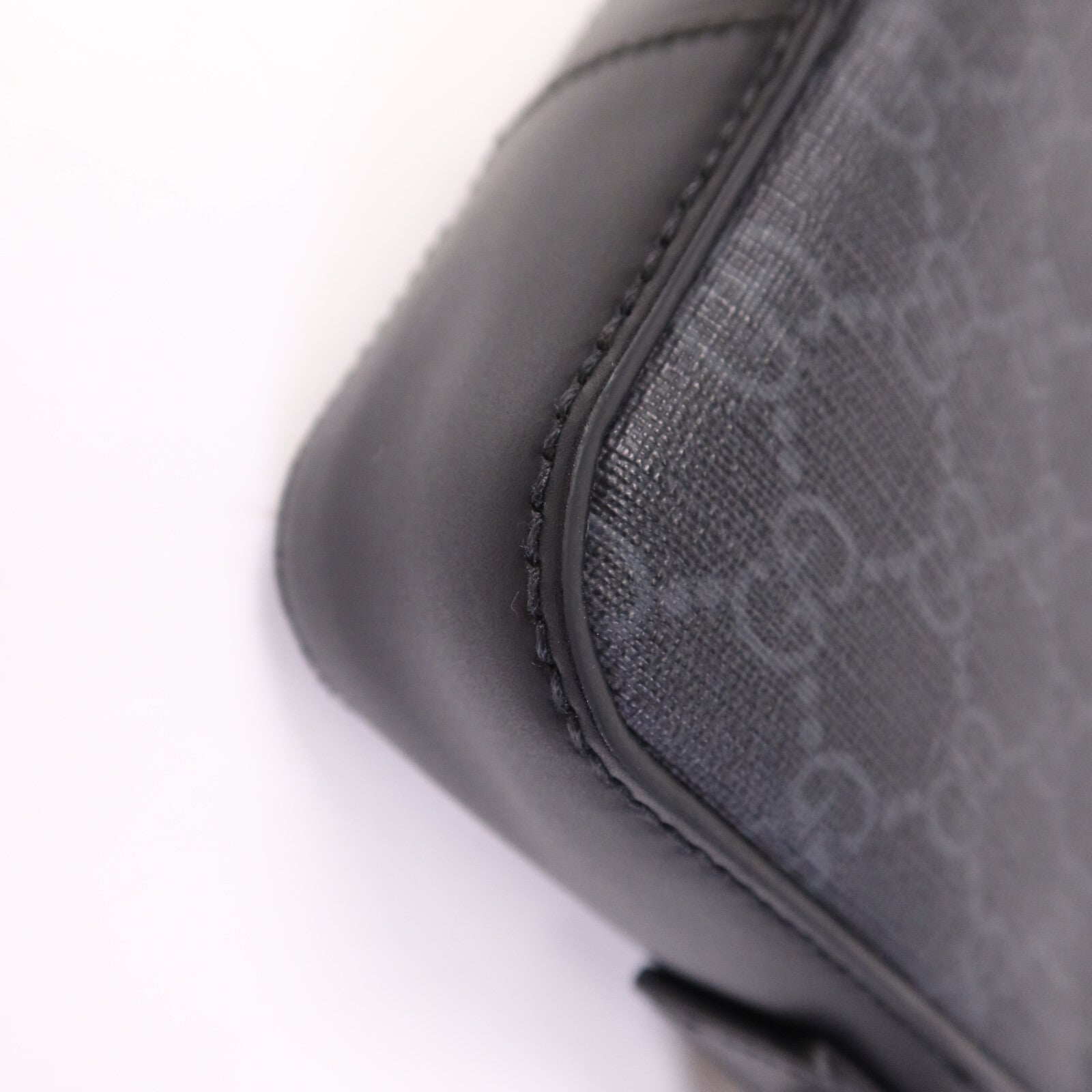 GUCCI 漆皮皮革GG Supreme Messenger銀扣肩背袋