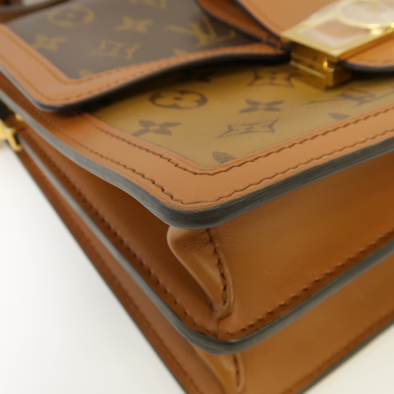 LOUIS VUITTON Monogram Reverse Dauphine金扣肩背袋棕色