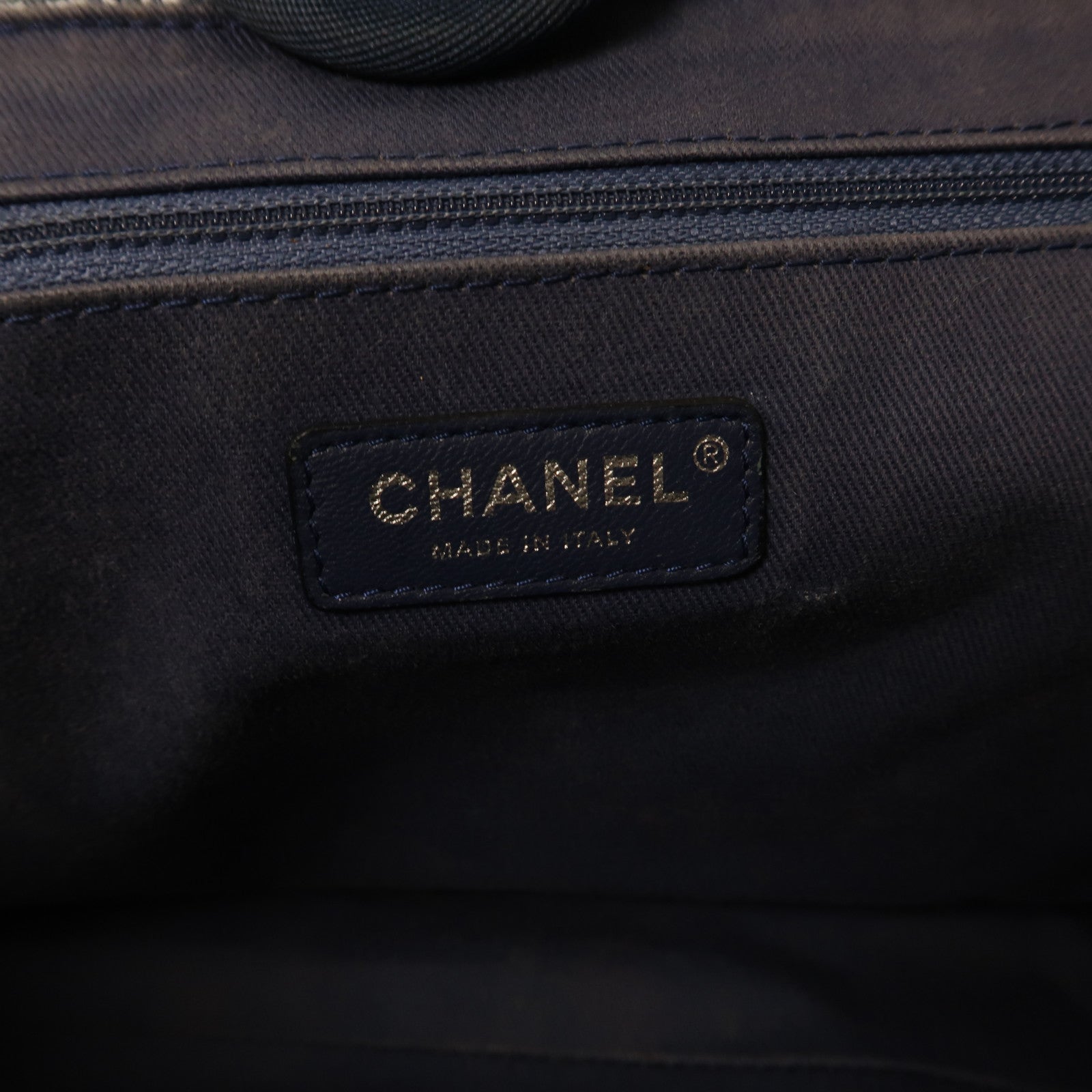 CHANEL 斜紋軟呢Deauville Tote銀扣手挽袋藍色
