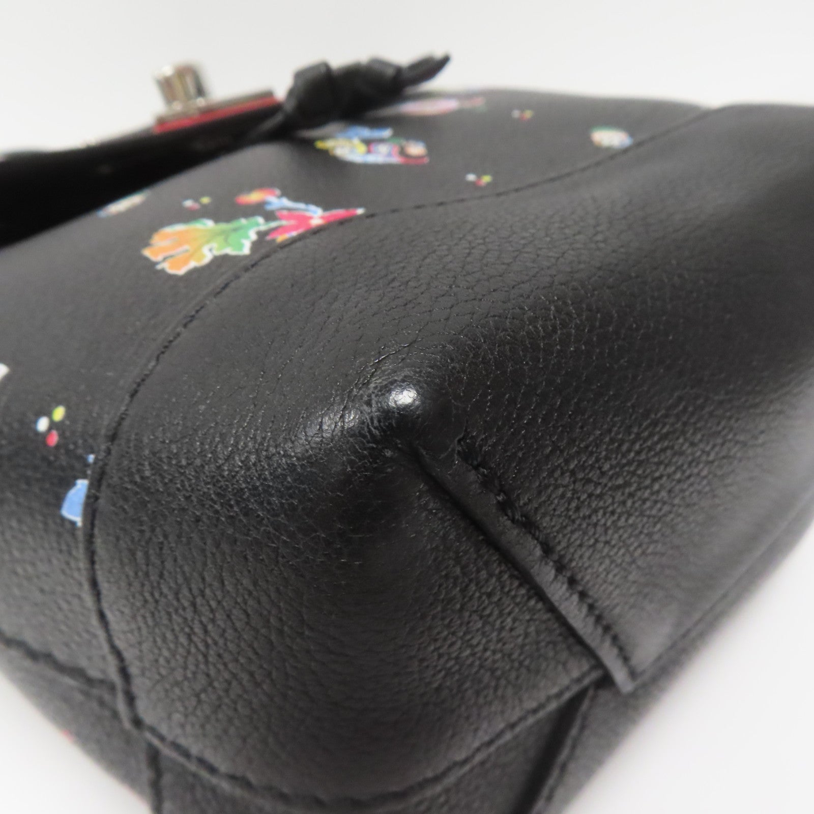LOUIS VUITTON 【激減優惠】牛皮皮革Mini Lock Me Backpack銀扣背包黑色