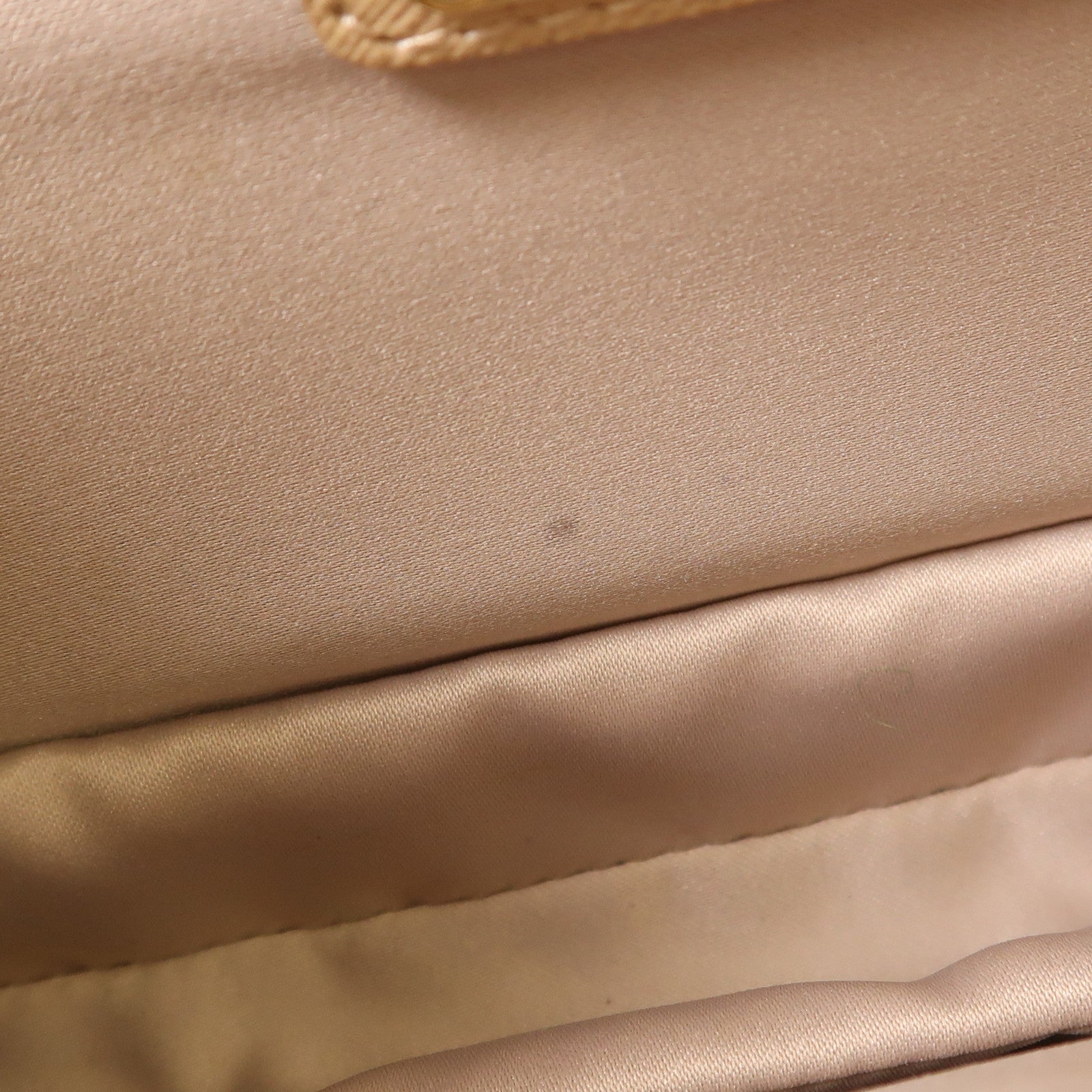 Salvatore Ferragamo 牛皮皮革Chain Shoulder金扣鏈帶肩背袋