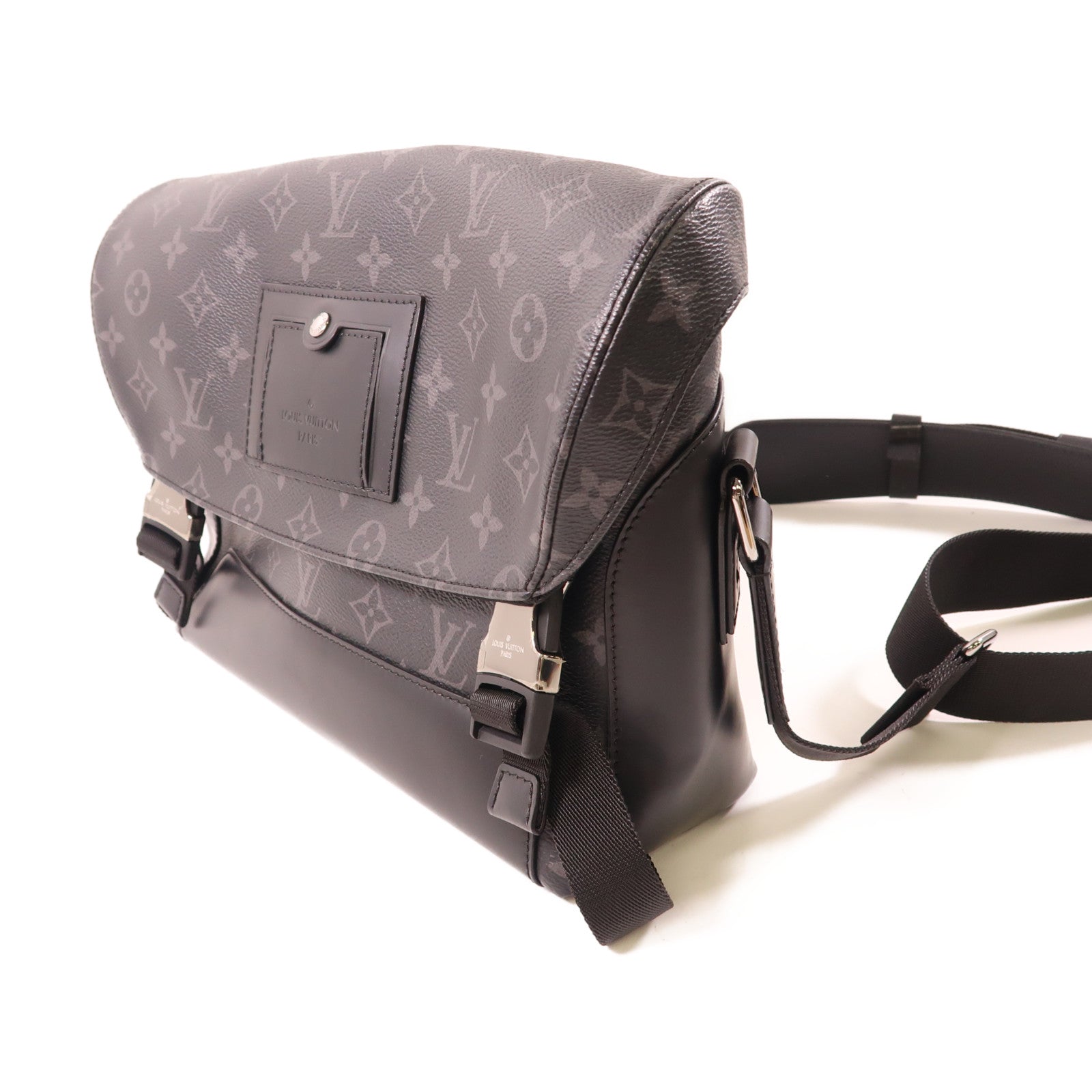 LOUIS VUITTON Monogram Eclipse Messenger PM Voyager銀扣肩背袋